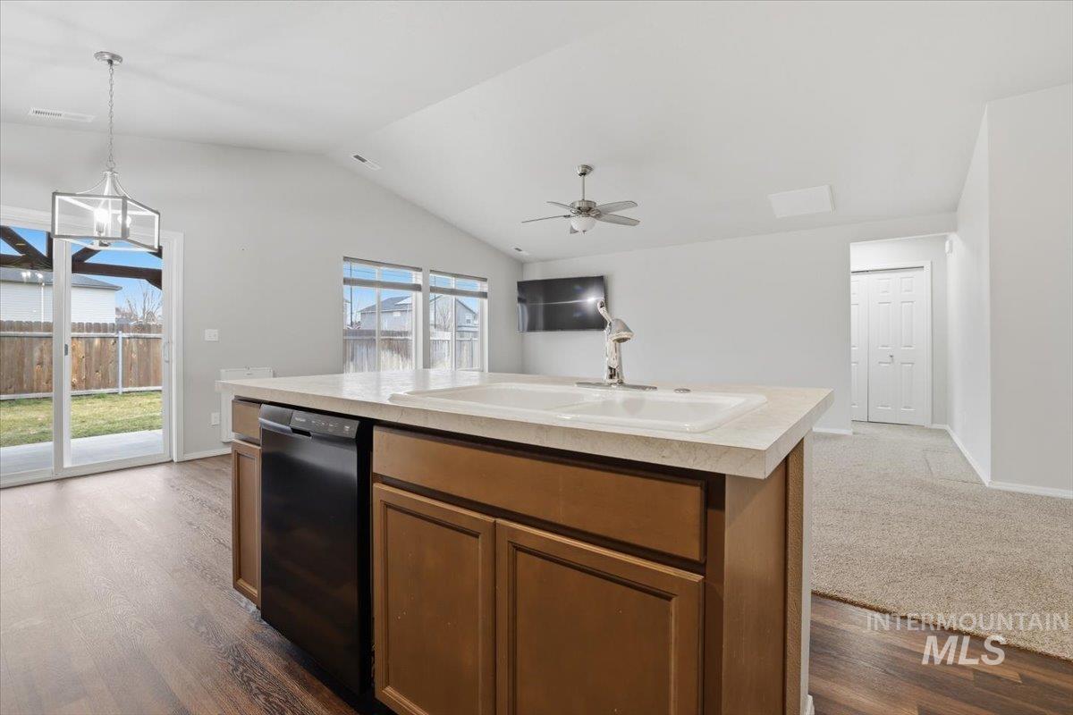 1324 Gold St., Middleton, Idaho 83644, 3 Bedrooms, 2 Bathrooms, Residential For Sale, Price $425,000,MLS 98974709