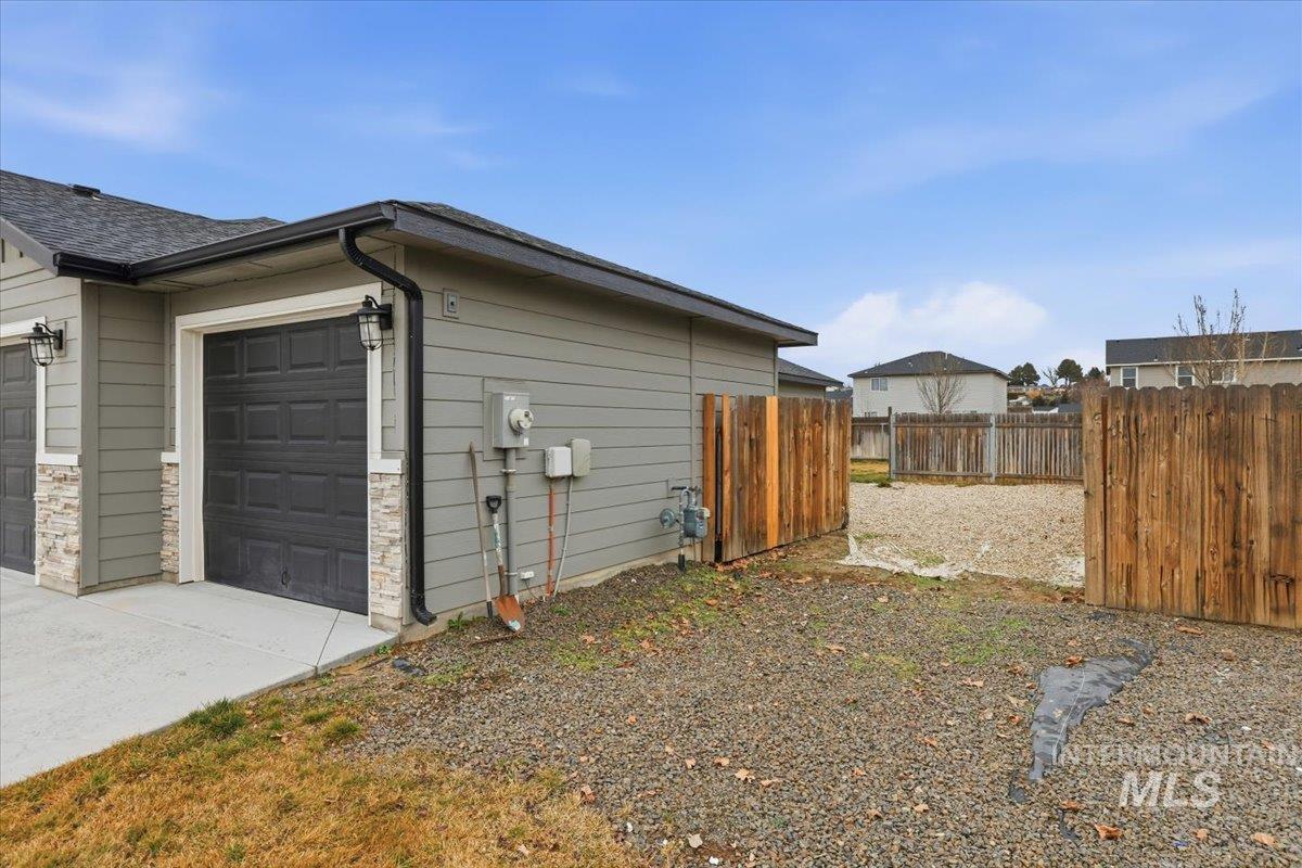 1324 Gold St., Middleton, Idaho 83644, 3 Bedrooms, 2 Bathrooms, Residential For Sale, Price $425,000,MLS 98974709
