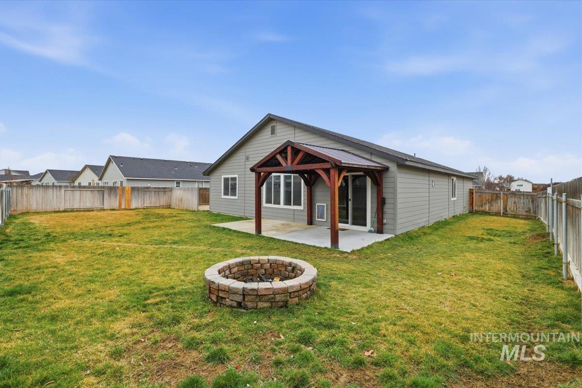 1324 Gold St., Middleton, Idaho 83644, 3 Bedrooms, 2 Bathrooms, Residential For Sale, Price $425,000,MLS 98974709