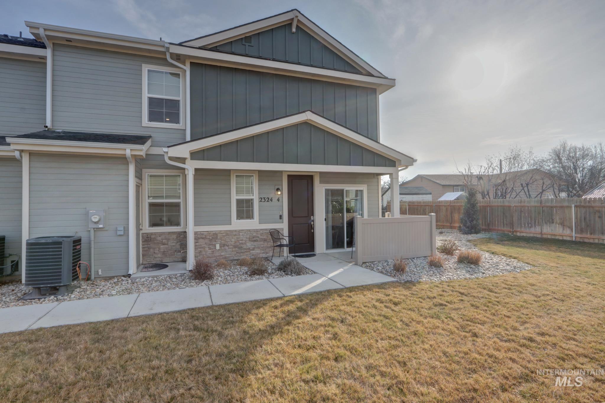 2324 E. Spice Loop, Nampa, Idaho 83687, 3 Bedrooms, 3 Bathrooms, Residential For Sale, Price $325,000,MLS 98974710