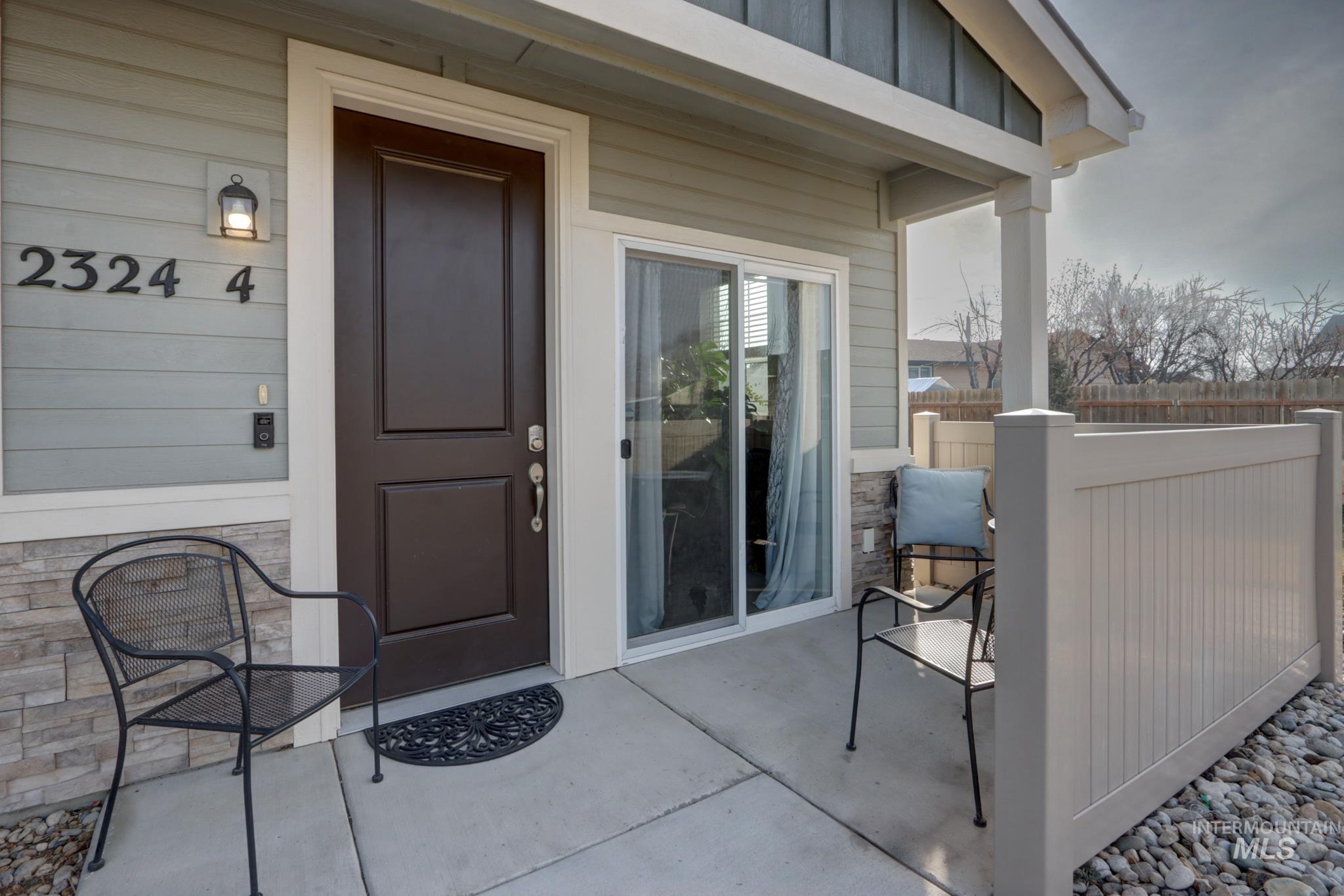 2324 E. Spice Loop, Nampa, Idaho 83687, 3 Bedrooms, 3 Bathrooms, Residential For Sale, Price $325,000,MLS 98974710