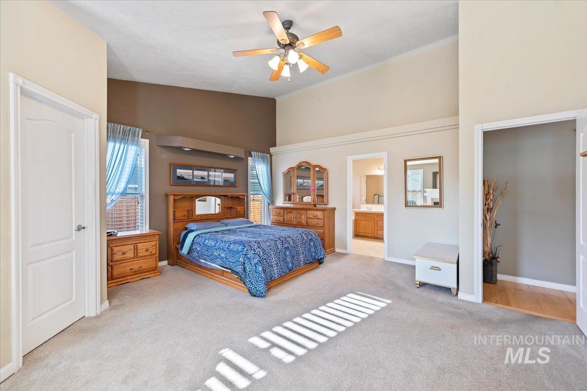 2045 E Lake Creek Dr, Meridian, Idaho 83642, 3 Bedrooms, 2 Bathrooms, Residential For Sale, Price $560,000,MLS 98974713