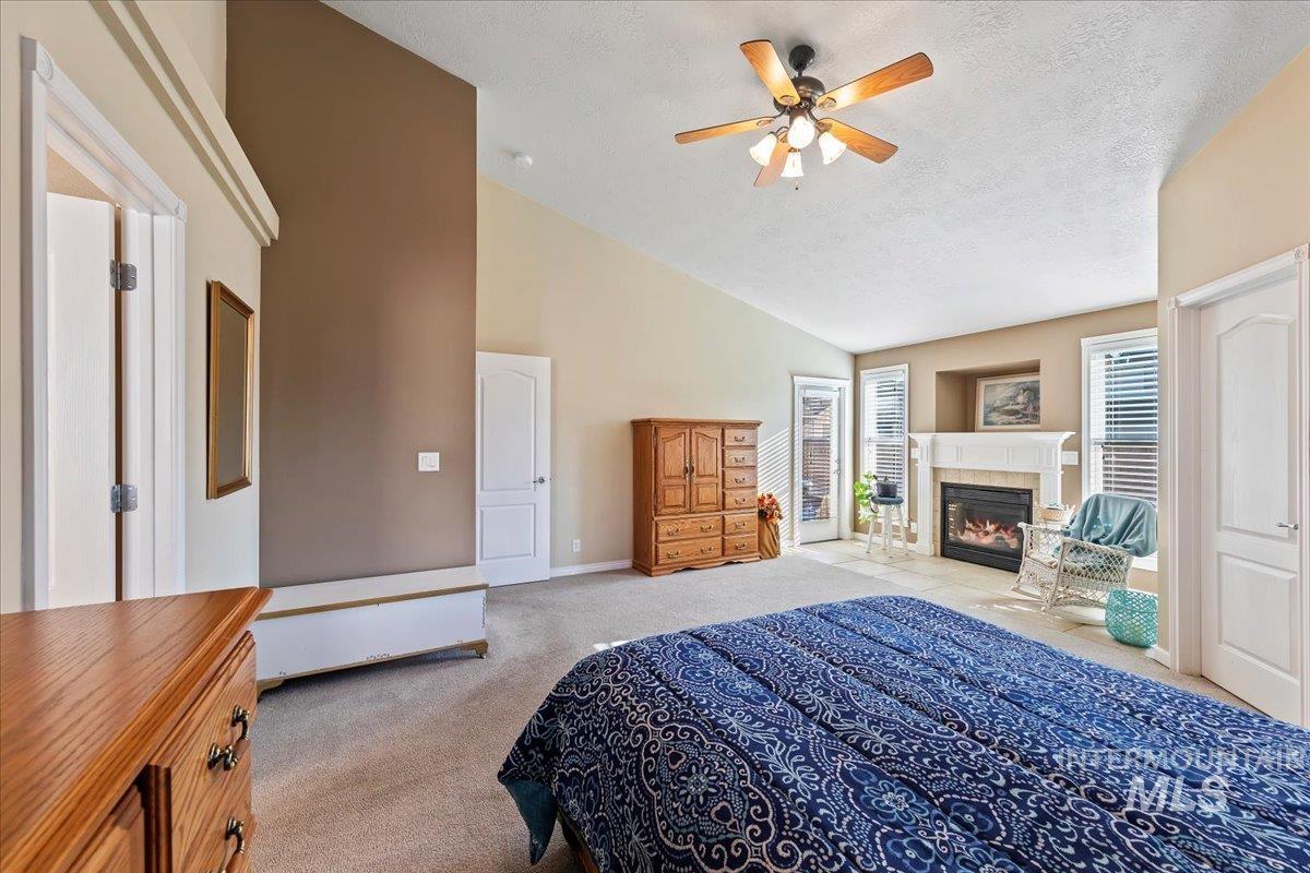 2045 E Lake Creek Dr, Meridian, Idaho 83642, 3 Bedrooms, 2 Bathrooms, Residential For Sale, Price $560,000,MLS 98974713