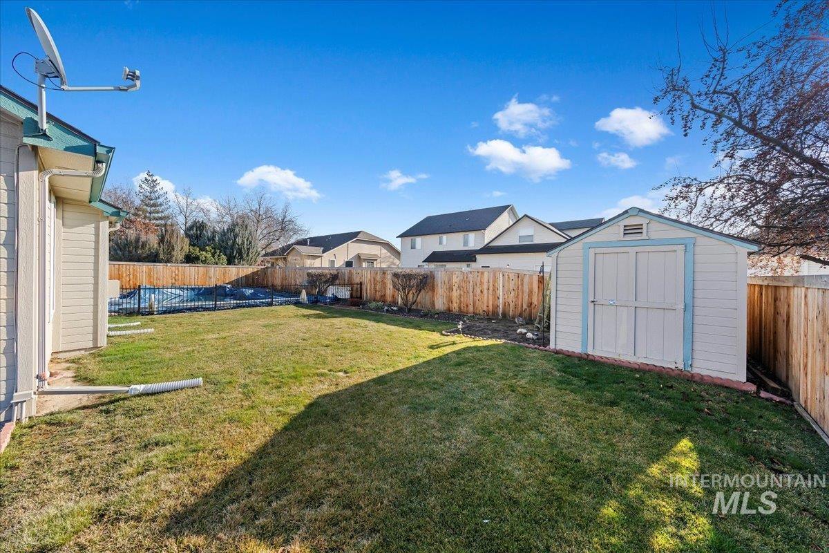 2045 E Lake Creek Dr, Meridian, Idaho 83642, 3 Bedrooms, 2 Bathrooms, Residential For Sale, Price $560,000,MLS 98974713