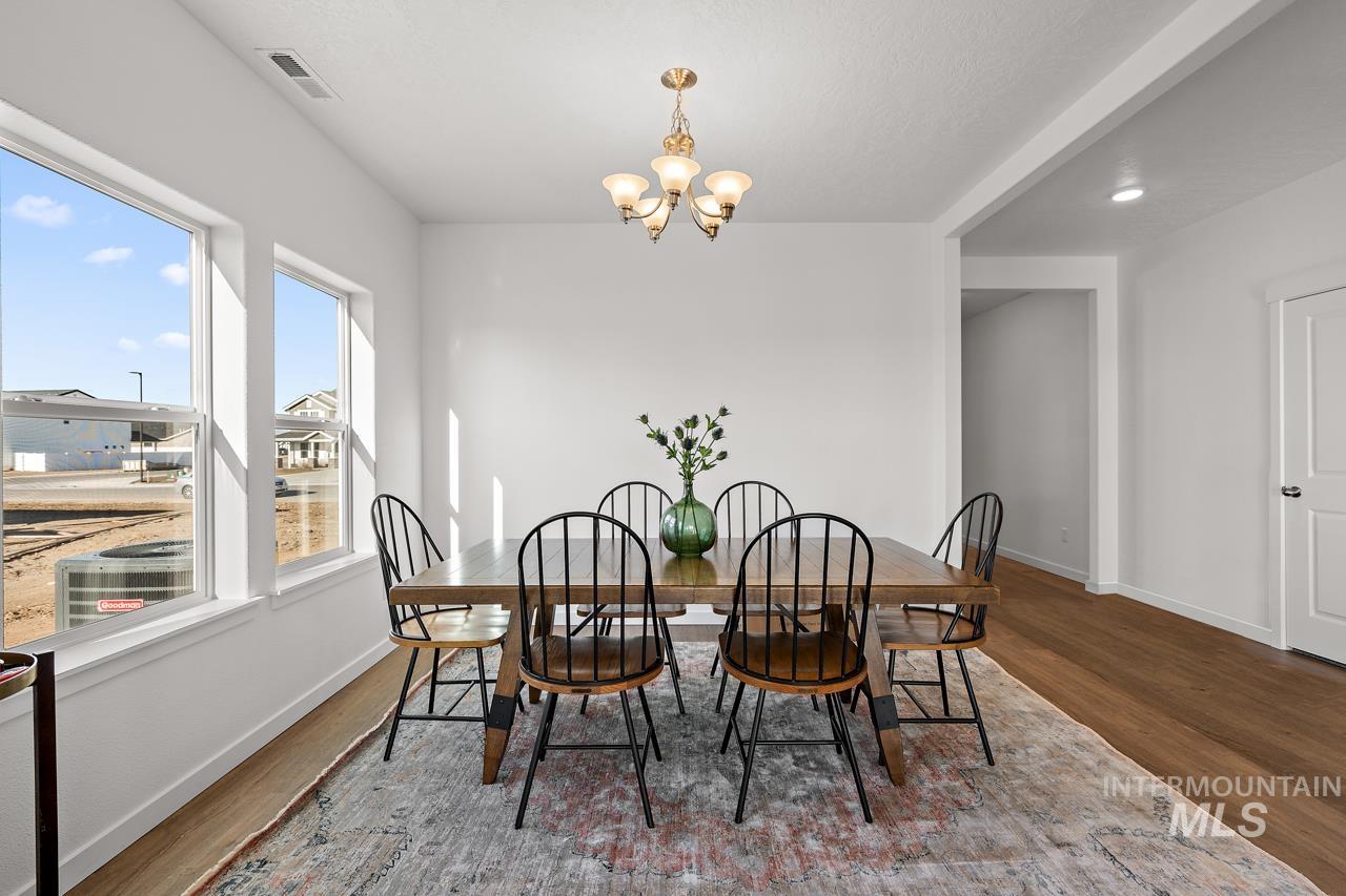 10199 Bellevue Ridge St, Nampa, Idaho 83687, 4 Bedrooms, 2.5 Bathrooms, Residential For Sale, Price $531,590,MLS 98974714