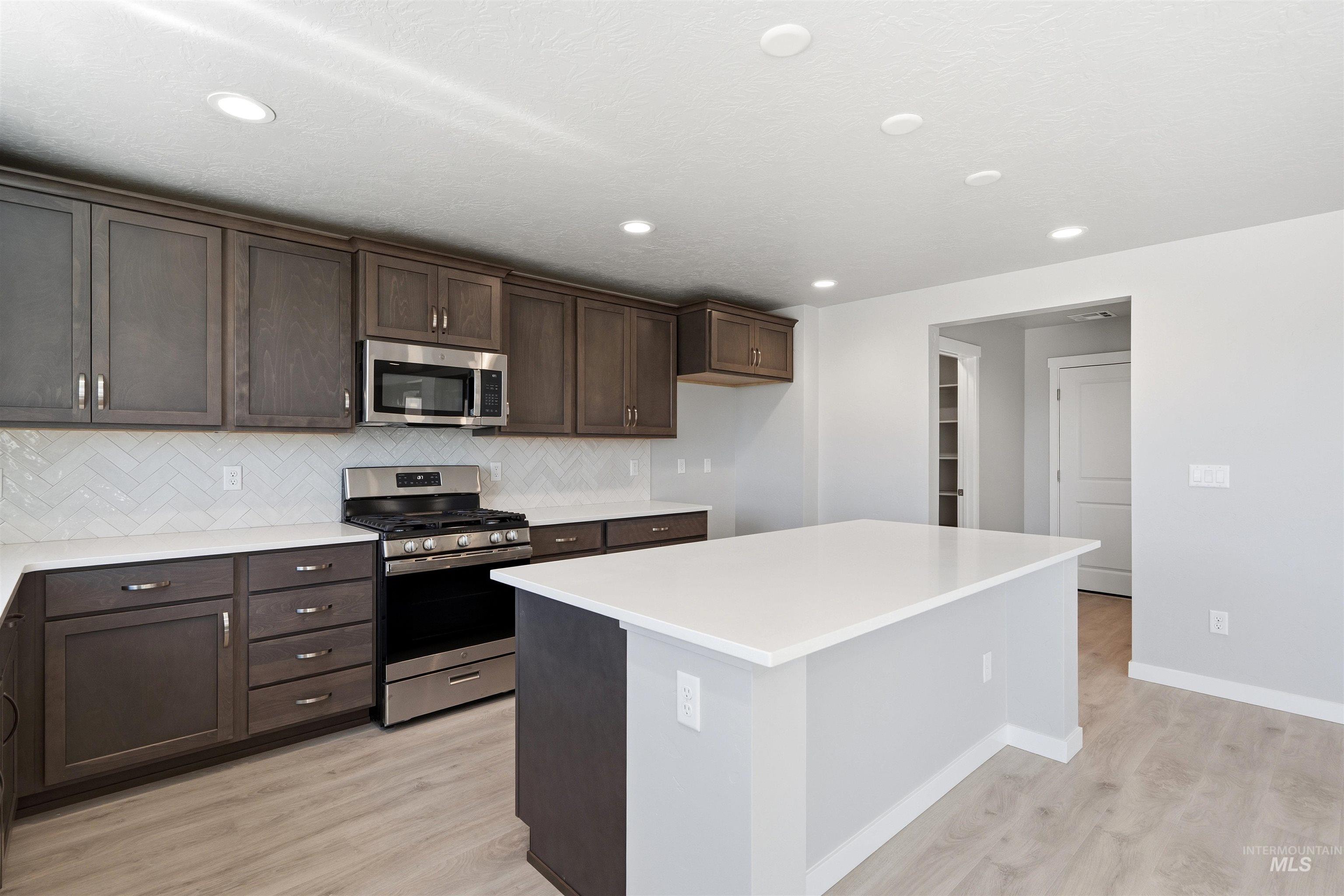 10199 Bellevue Ridge St, Nampa, Idaho 83687, 4 Bedrooms, 3.5 Bathrooms, Residential For Sale, Price $534,990,MLS 98974714