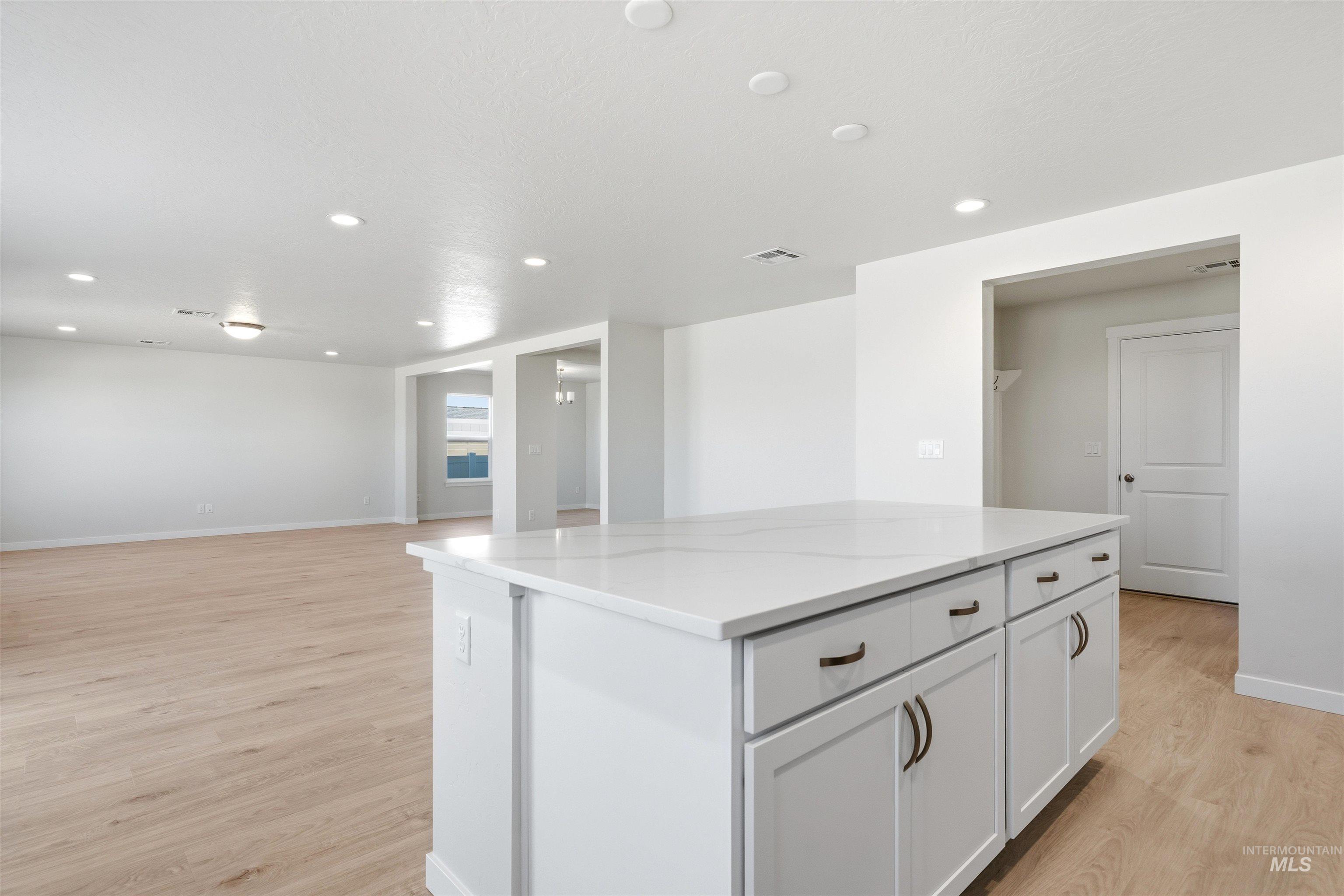 10199 Bellevue Ridge St, Nampa, Idaho 83687, 4 Bedrooms, 3.5 Bathrooms, Residential For Sale, Price $534,990,MLS 98974714