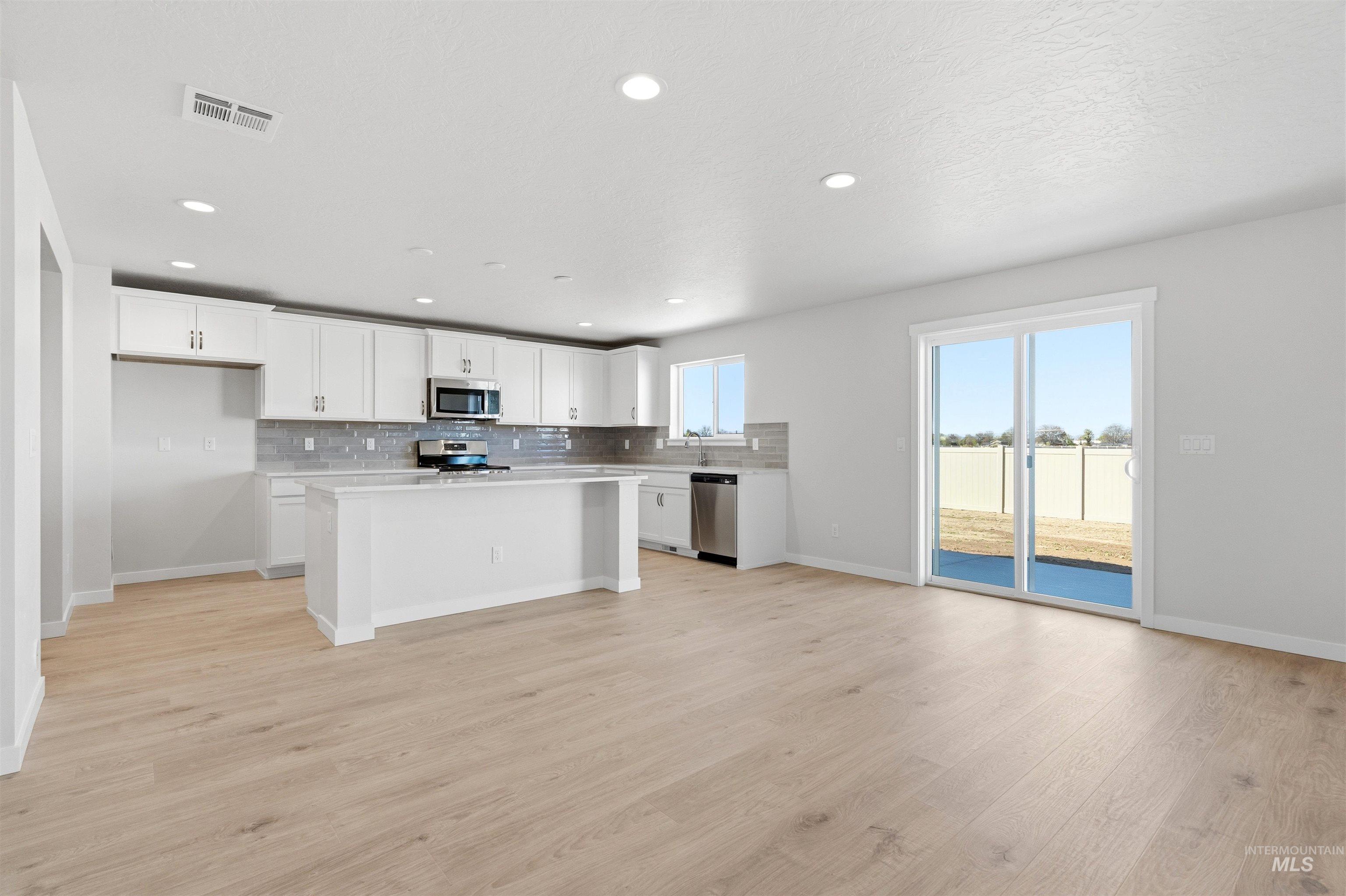 10199 Bellevue Ridge St, Nampa, Idaho 83687, 4 Bedrooms, 3.5 Bathrooms, Residential For Sale, Price $534,990,MLS 98974714