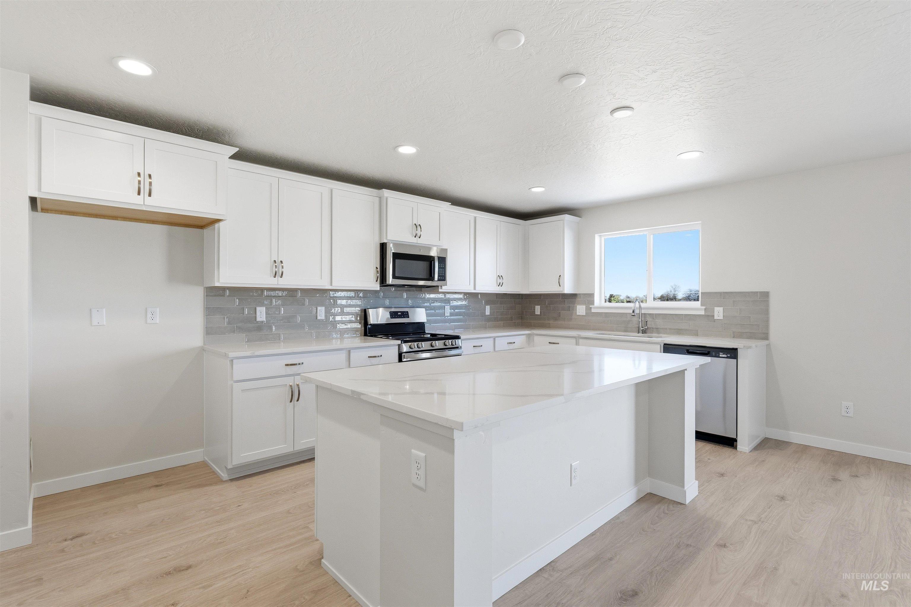 10199 Bellevue Ridge St, Nampa, Idaho 83687, 4 Bedrooms, 3.5 Bathrooms, Residential For Sale, Price $534,990,MLS 98974714