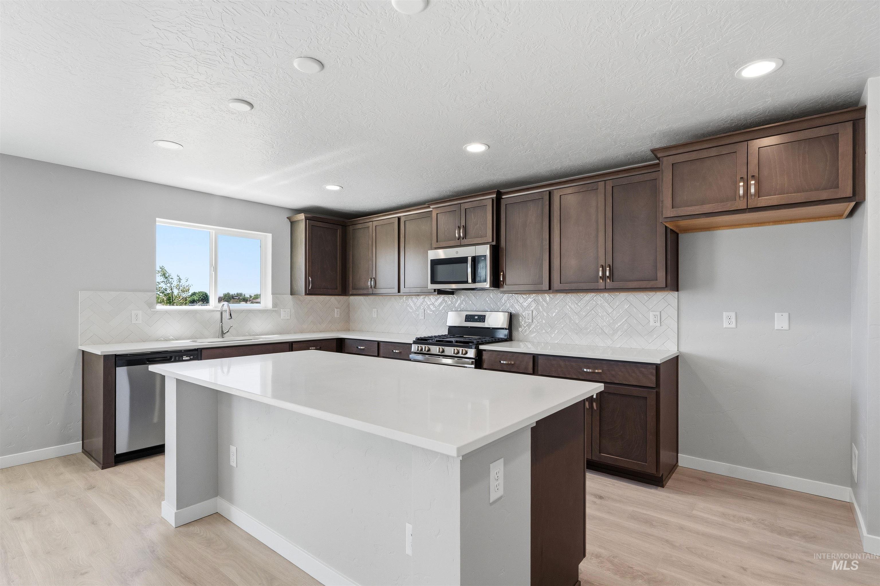 10199 Bellevue Ridge St, Nampa, Idaho 83687, 4 Bedrooms, 3.5 Bathrooms, Residential For Sale, Price $534,990,MLS 98974714