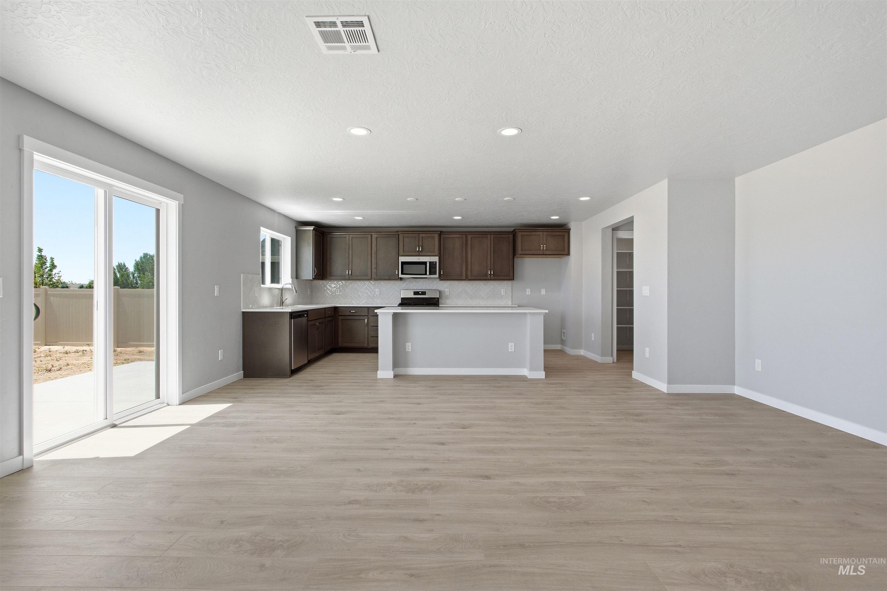10199 Bellevue Ridge St, Nampa, Idaho 83687, 4 Bedrooms, 3.5 Bathrooms, Residential For Sale, Price $534,990,MLS 98974714
