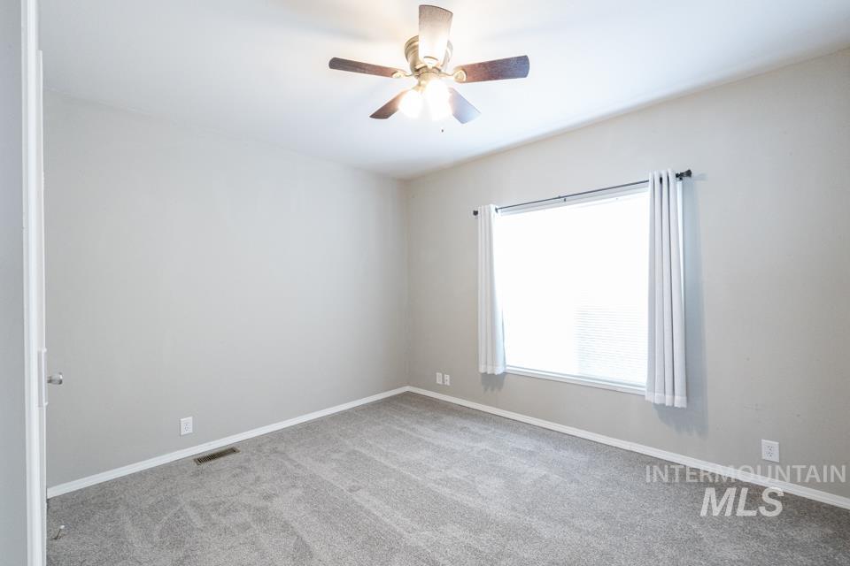 729 Liberty Lane, Emmett, Idaho 83617, 3 Bedrooms, 2 Bathrooms, Residential For Sale, Price $191,000,MLS 98974715