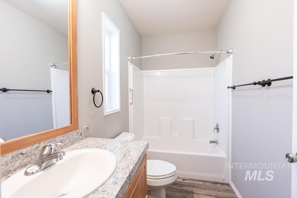 729 Liberty Lane, Emmett, Idaho 83617, 3 Bedrooms, 2 Bathrooms, Residential For Sale, Price $191,000,MLS 98974715