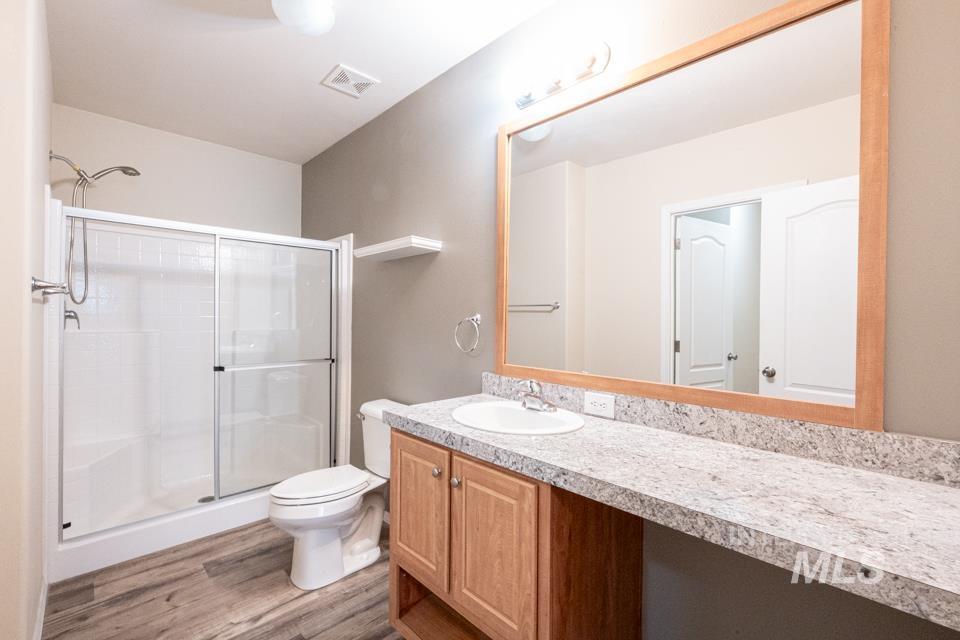 729 Liberty Lane, Emmett, Idaho 83617, 3 Bedrooms, 2 Bathrooms, Residential For Sale, Price $191,000,MLS 98974715