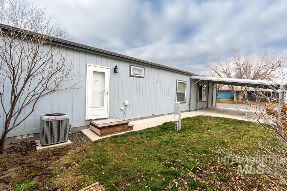 729 Liberty Lane, Emmett, Idaho 83617, 3 Bedrooms, 2 Bathrooms, Residential For Sale, Price $191,000,MLS 98974715