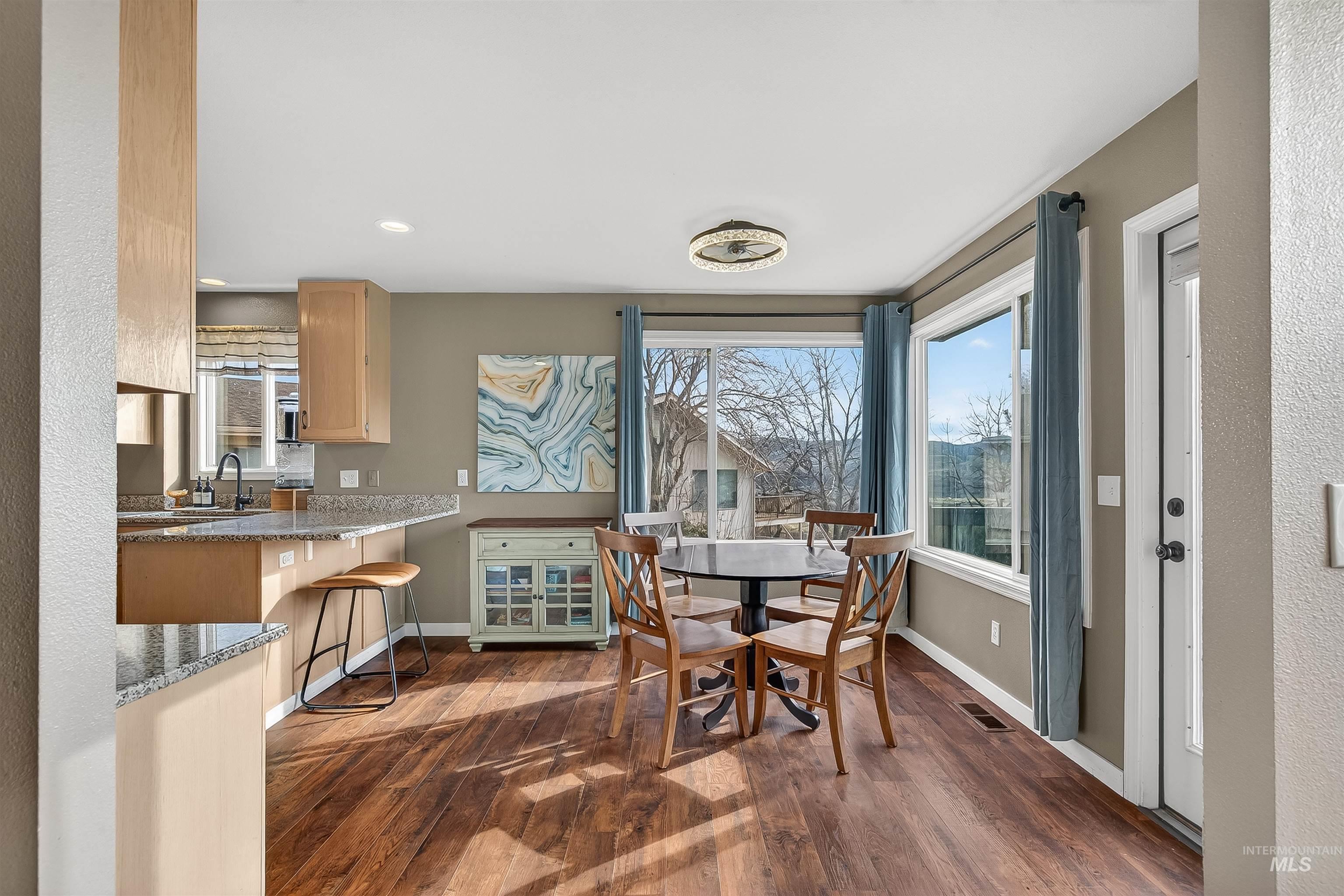 1612 Swallows Nest Loop, Clarkston, Washington 99403, 5 Bedrooms, 3 Bathrooms, Residential For Sale, Price $455,000,MLS 98974718