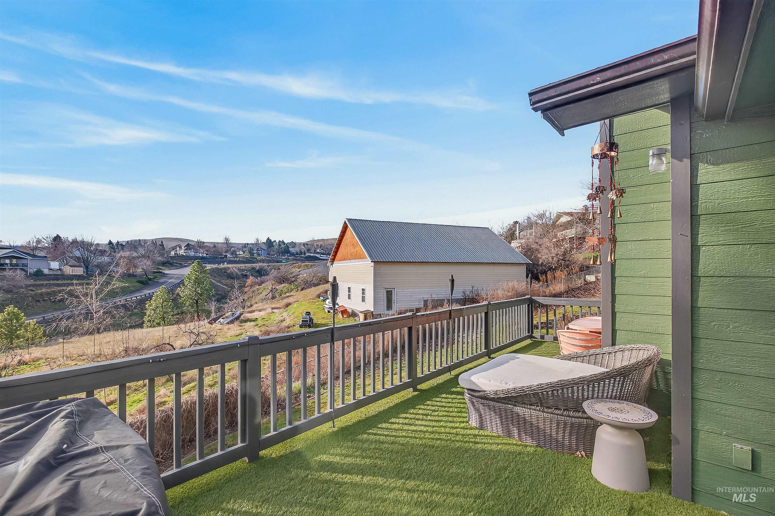 1612 Swallows Nest Loop, Clarkston, Washington 99403, 5 Bedrooms, 3 Bathrooms, Residential For Sale, Price $455,000,MLS 98974718