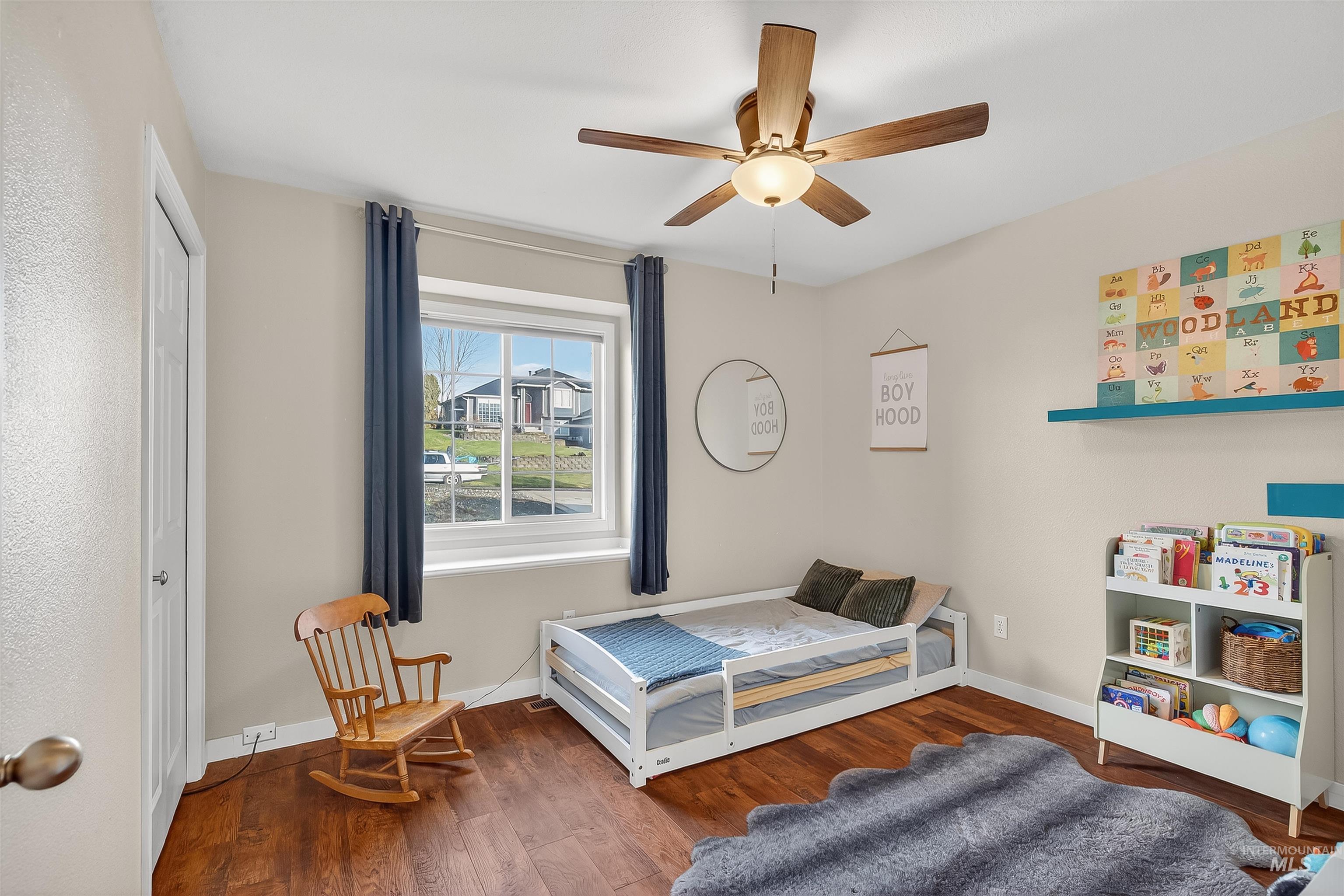 1612 Swallows Nest Loop, Clarkston, Washington 99403, 5 Bedrooms, 3 Bathrooms, Residential For Sale, Price $455,000,MLS 98974718