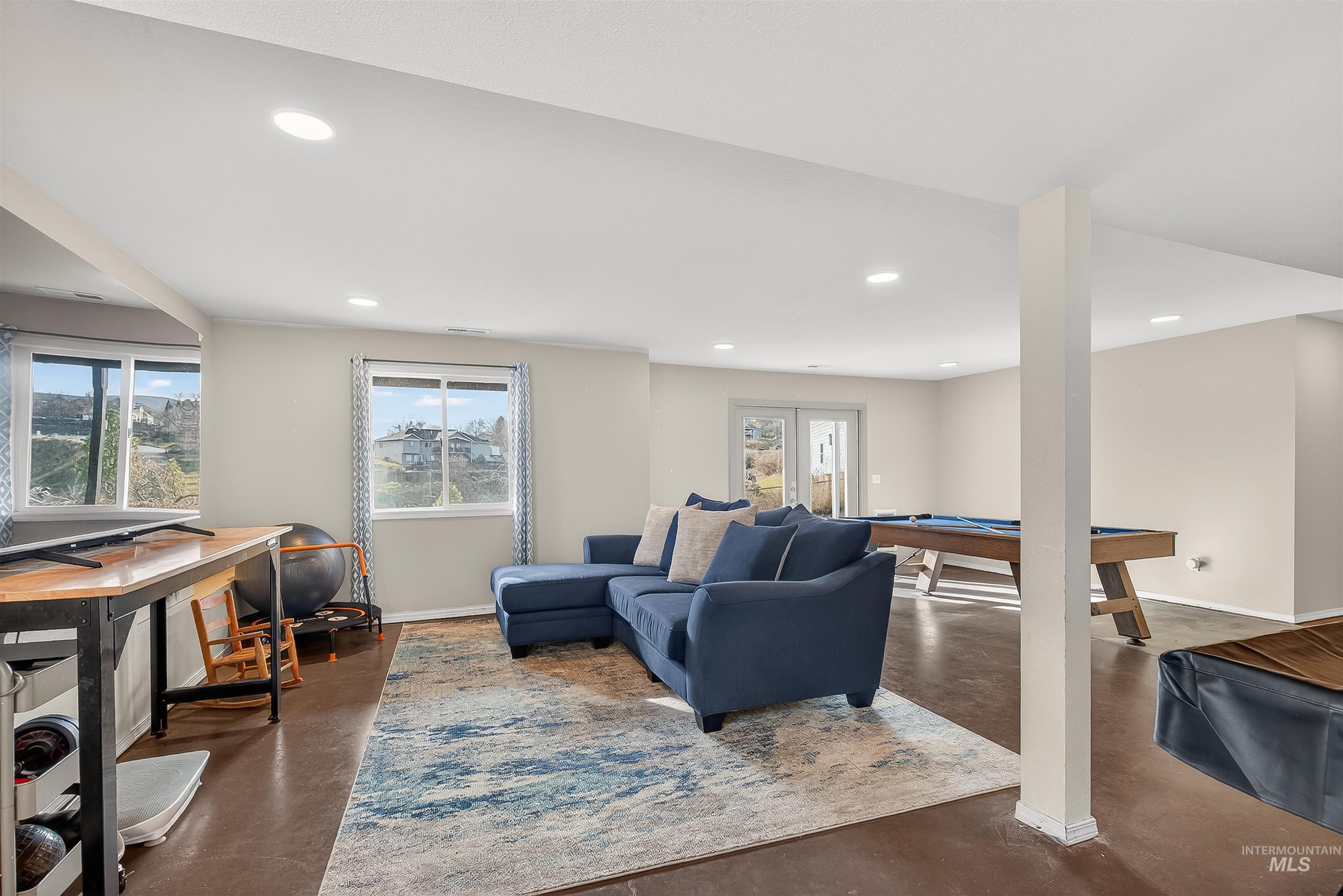 1612 Swallows Nest Loop, Clarkston, Washington 99403, 5 Bedrooms, 3 Bathrooms, Residential For Sale, Price $455,000,MLS 98974718