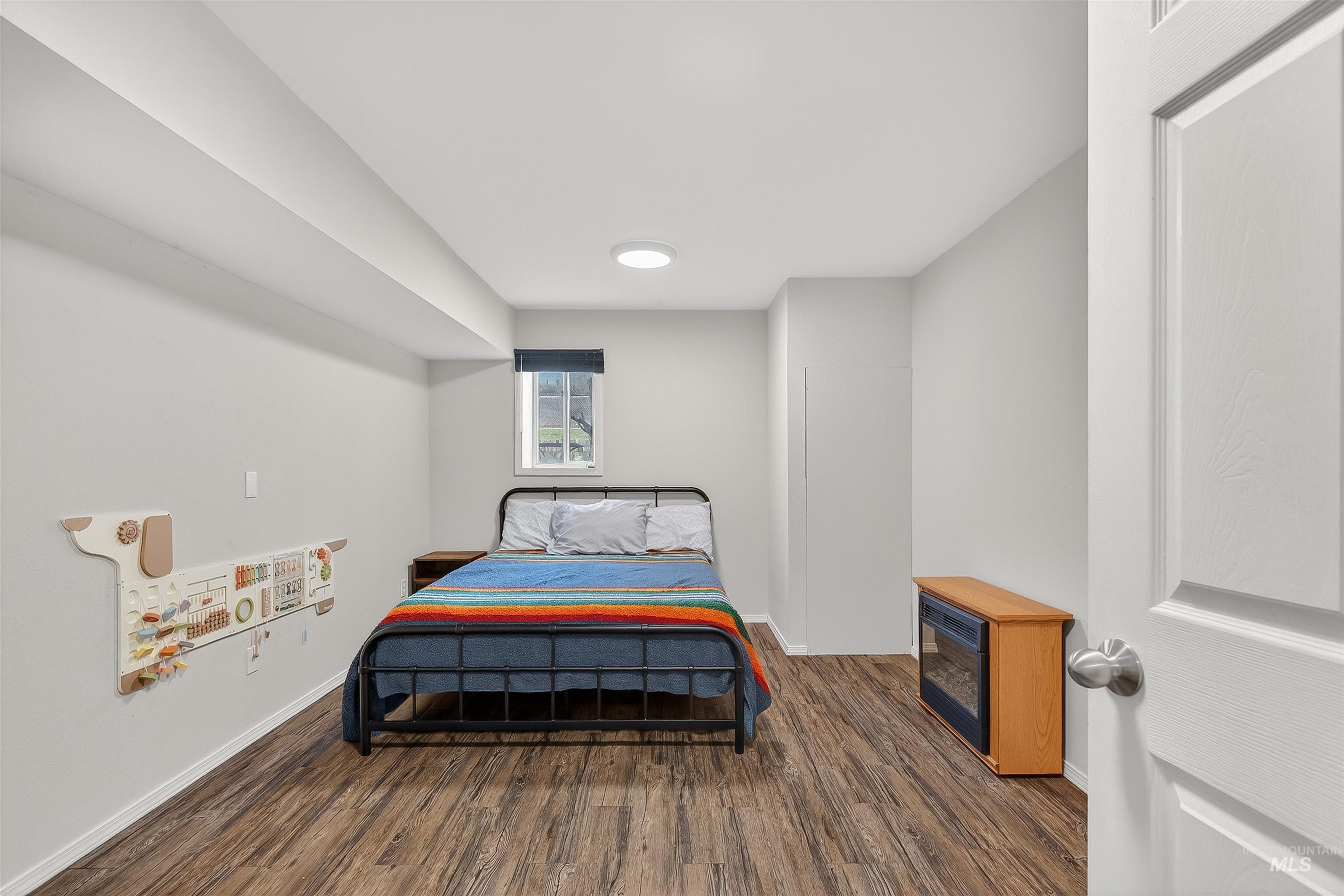 1612 Swallows Nest Loop, Clarkston, Washington 99403, 5 Bedrooms, 3 Bathrooms, Residential For Sale, Price $455,000,MLS 98974718