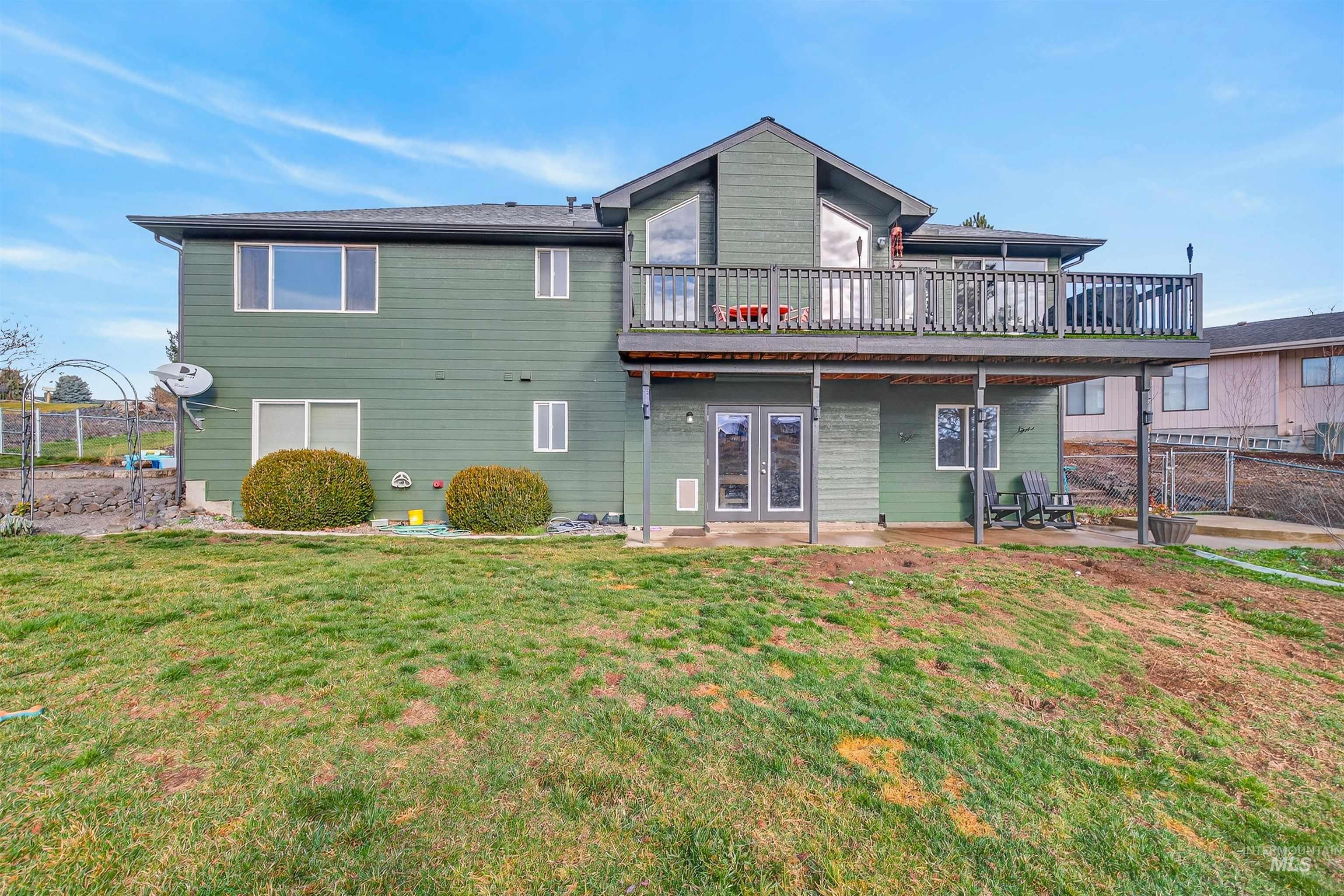 1612 Swallows Nest Loop, Clarkston, Washington 99403, 5 Bedrooms, 3 Bathrooms, Residential For Sale, Price $455,000,MLS 98974718