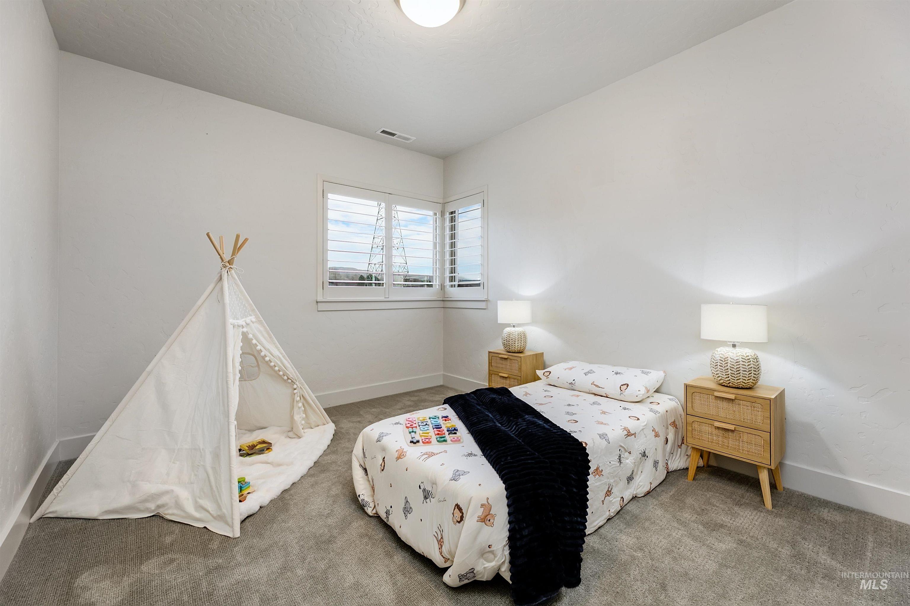 3174 S Hopes Well Way, Boise, Idaho 83716, 3 Bedrooms, 2.5 Bathrooms, Residential For Sale, Price $720,000,MLS 98974720