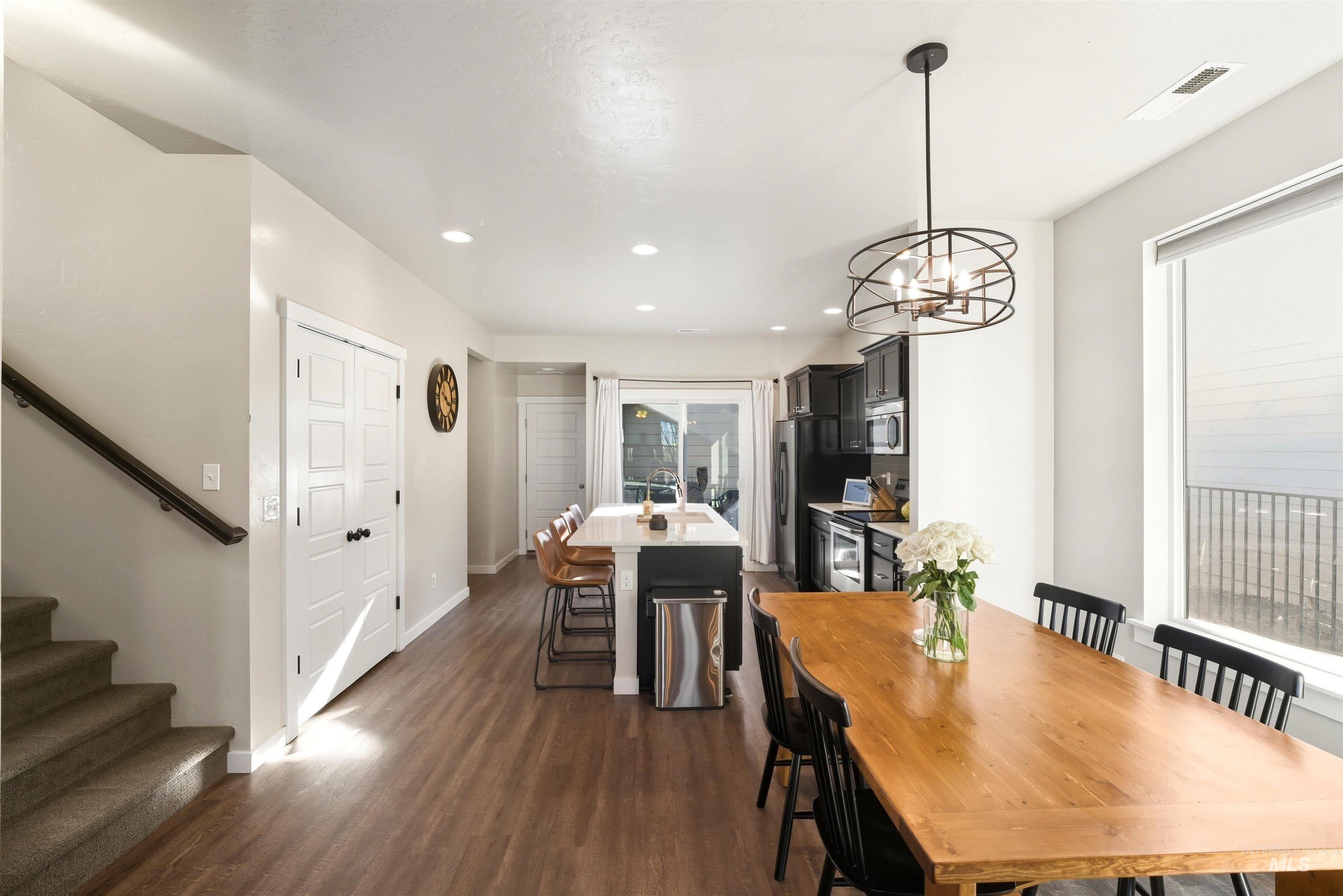 1759 W American Fork, Meridian, Idaho 83642, 3 Bedrooms, 2.5 Bathrooms, Residential For Sale, Price $425,000,MLS 98974723