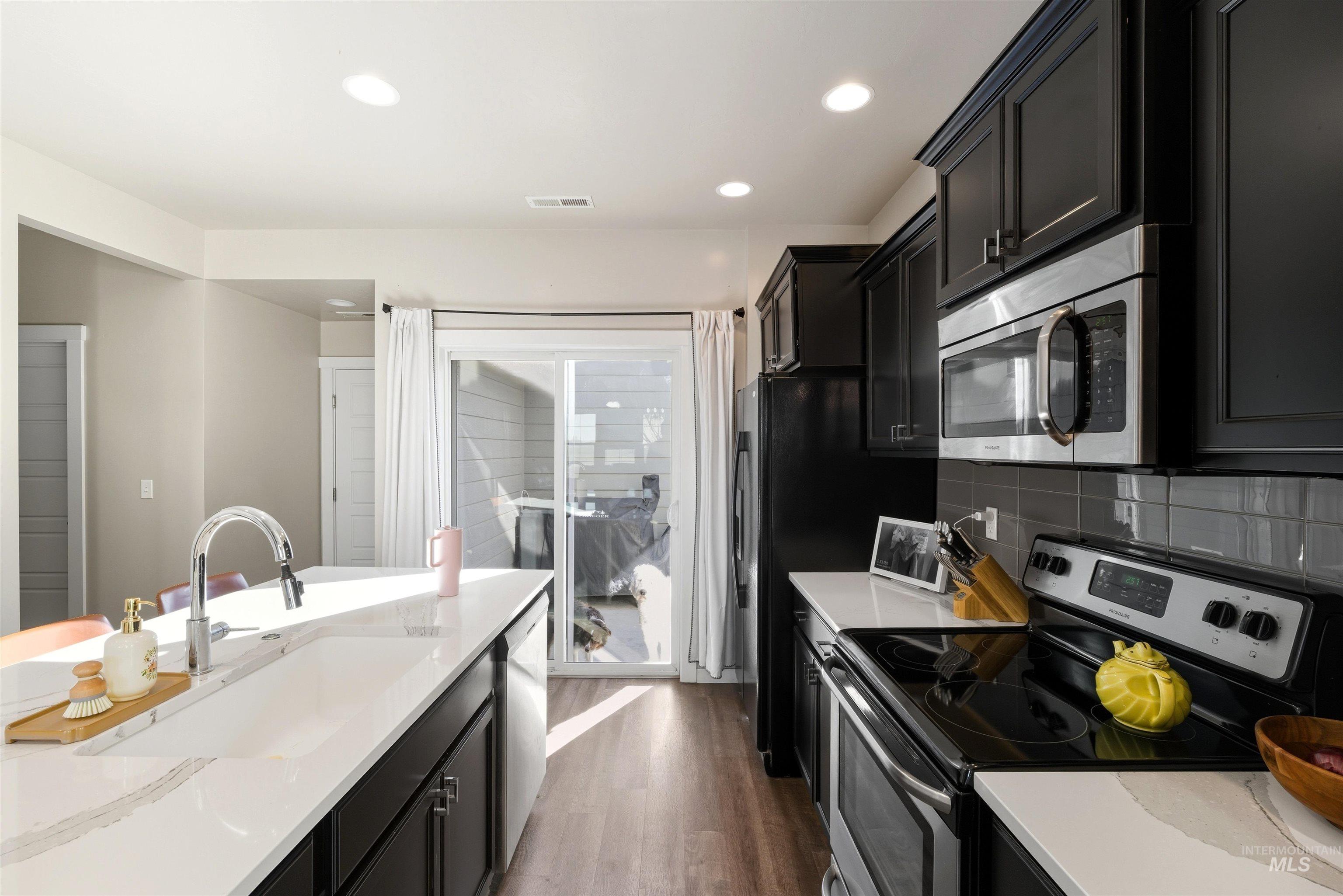 1759 W American Fork, Meridian, Idaho 83642, 3 Bedrooms, 2.5 Bathrooms, Residential For Sale, Price $425,000,MLS 98974723