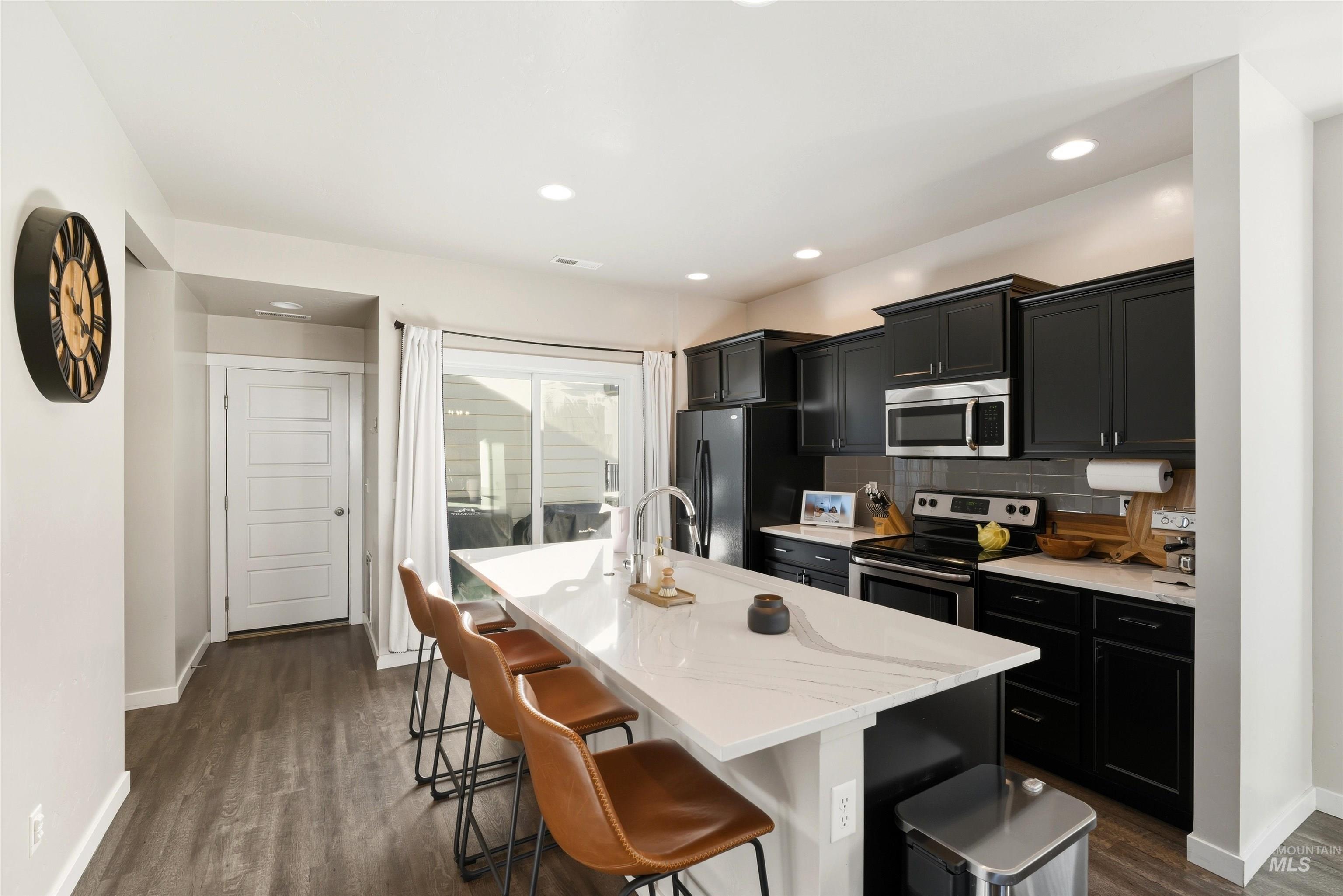 1759 W American Fork, Meridian, Idaho 83642, 3 Bedrooms, 2.5 Bathrooms, Residential For Sale, Price $425,000,MLS 98974723