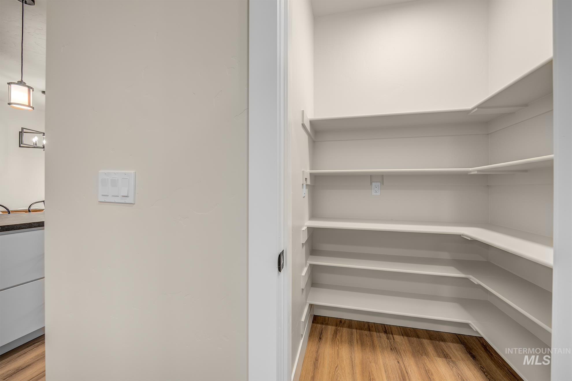 1367 Hansen Road, Weiser, Idaho 83672, 3 Bedrooms, 2 Bathrooms, Residential For Sale, Price $499,000,MLS 98974725