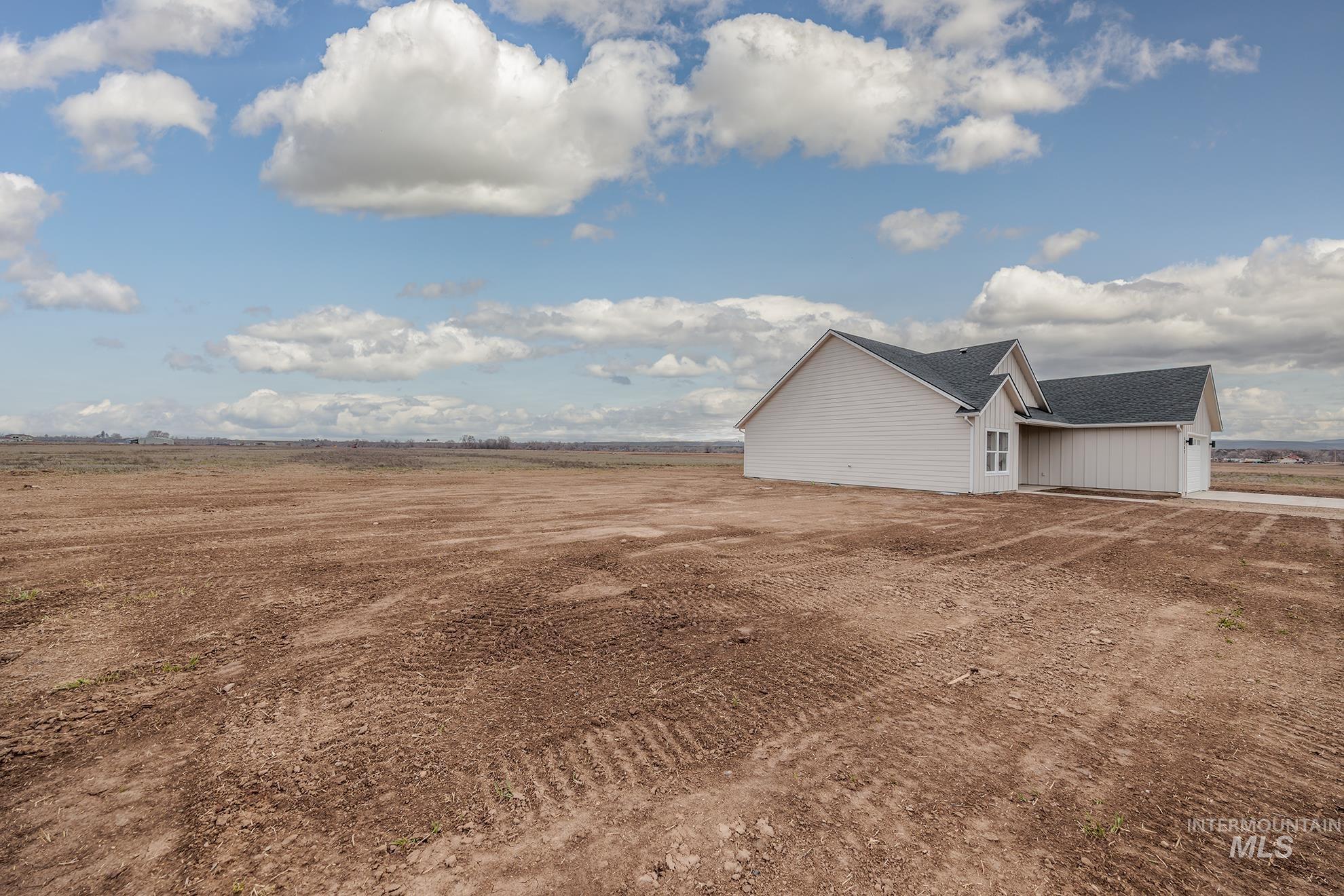 1367 Hansen Road, Weiser, Idaho 83672, 3 Bedrooms, 2 Bathrooms, Residential For Sale, Price $499,000,MLS 98974725