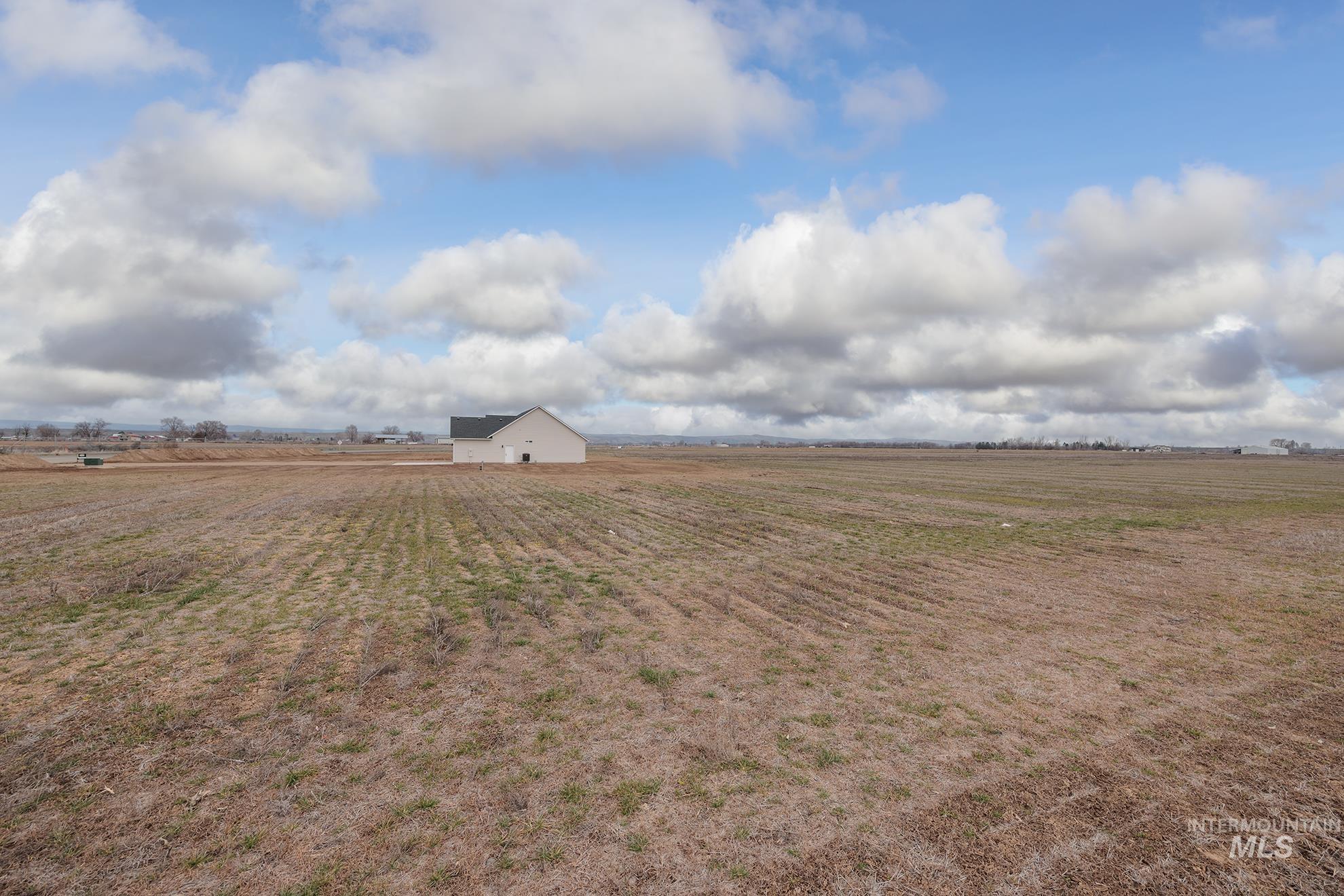 1367 Hansen Road, Weiser, Idaho 83672, 3 Bedrooms, 2 Bathrooms, Residential For Sale, Price $499,000,MLS 98974725