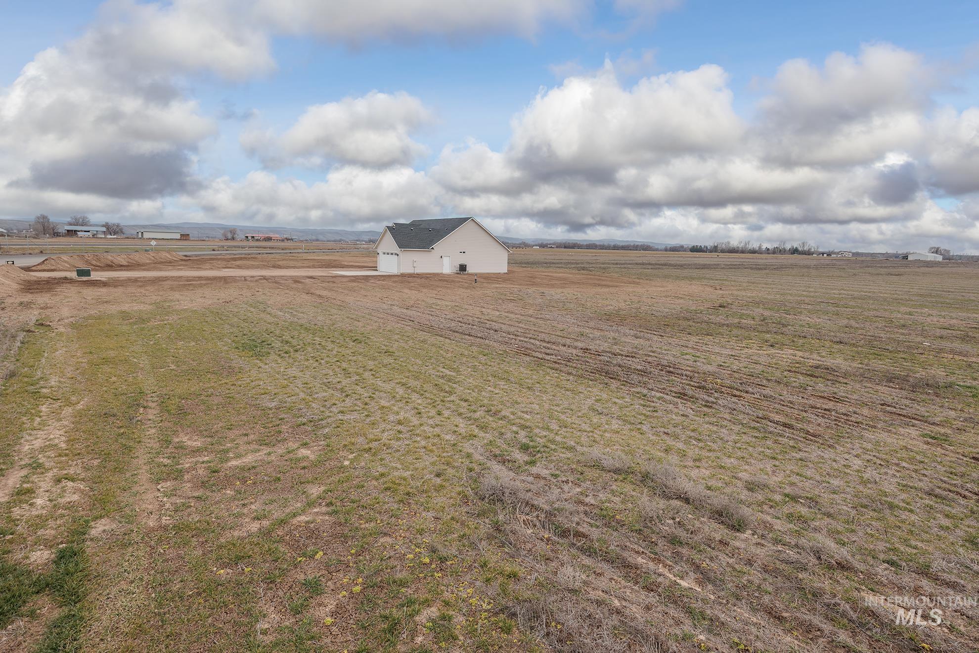 1367 Hansen Road, Weiser, Idaho 83672, 3 Bedrooms, 2 Bathrooms, Residential For Sale, Price $499,000,MLS 98974725