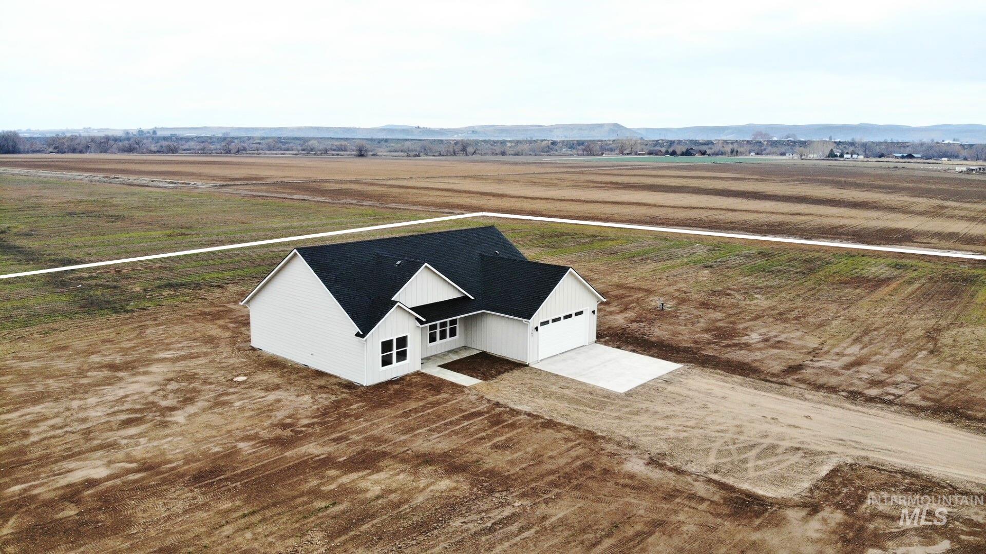 1367 Hansen Road, Weiser, Idaho 83672, 3 Bedrooms, 2 Bathrooms, Residential For Sale, Price $499,000,MLS 98974725