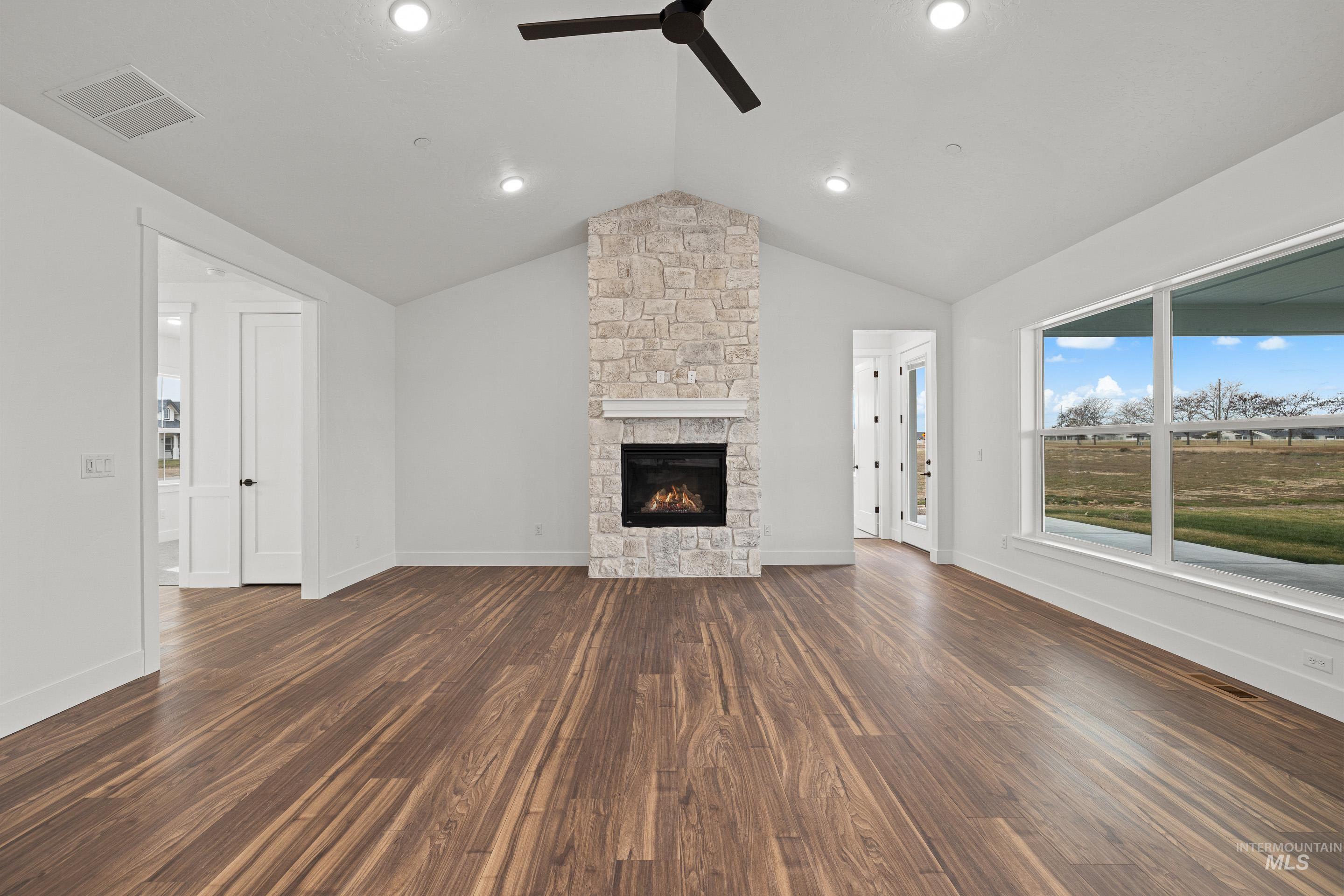 15280 Juniperwood Drive, Caldwell, Idaho 83607, 4 Bedrooms, 2.5 Bathrooms, Residential For Sale, Price $1,025,000,MLS 98974726