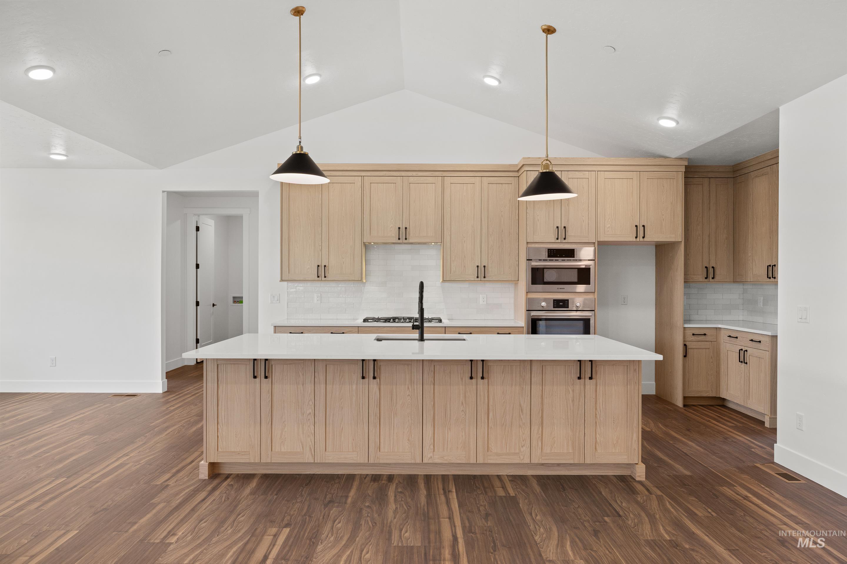 15280 Juniperwood Drive, Caldwell, Idaho 83607, 4 Bedrooms, 2.5 Bathrooms, Residential For Sale, Price $1,025,000,MLS 98974726