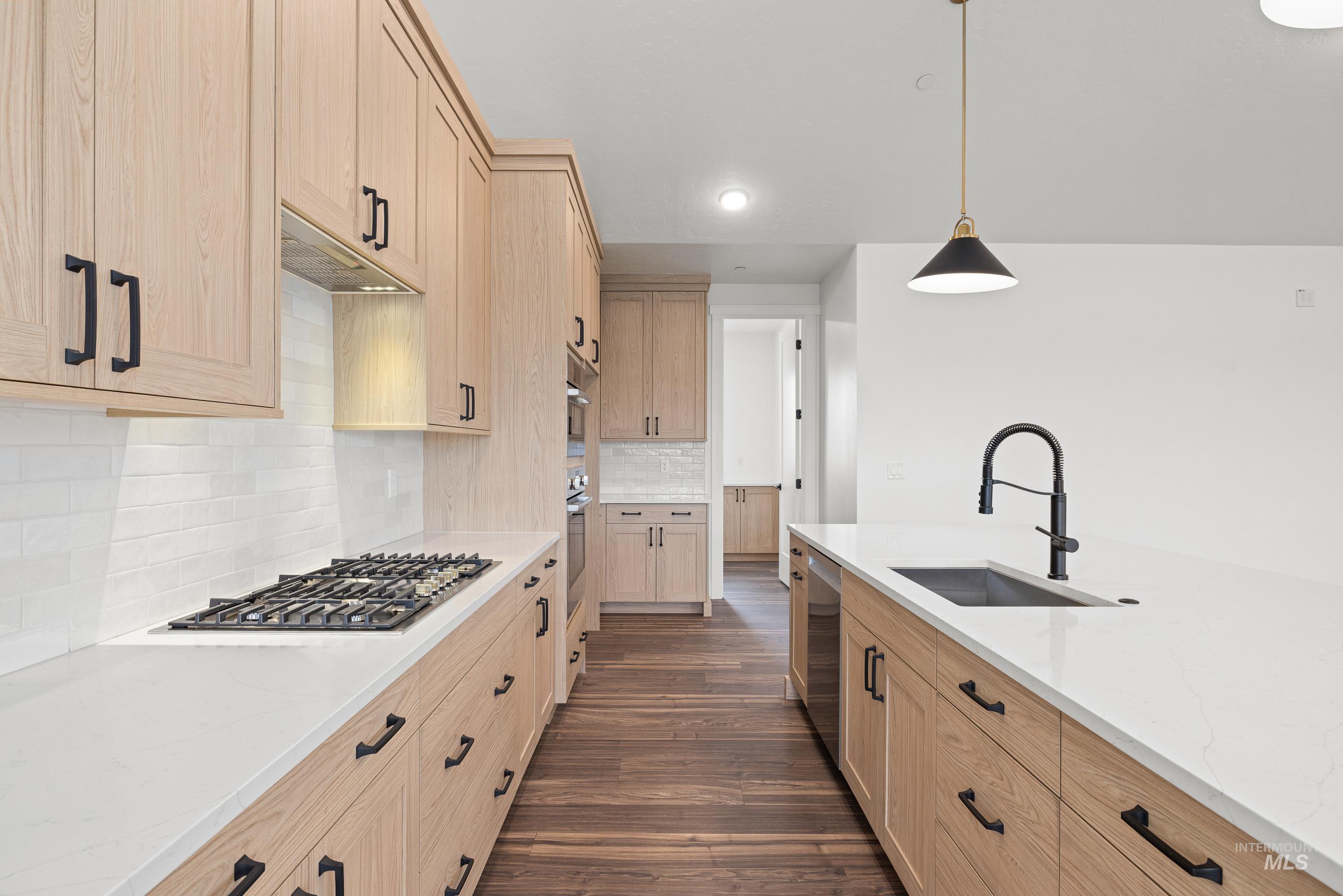 15280 Juniperwood Drive, Caldwell, Idaho 83607, 4 Bedrooms, 2.5 Bathrooms, Residential For Sale, Price $1,025,000,MLS 98974726