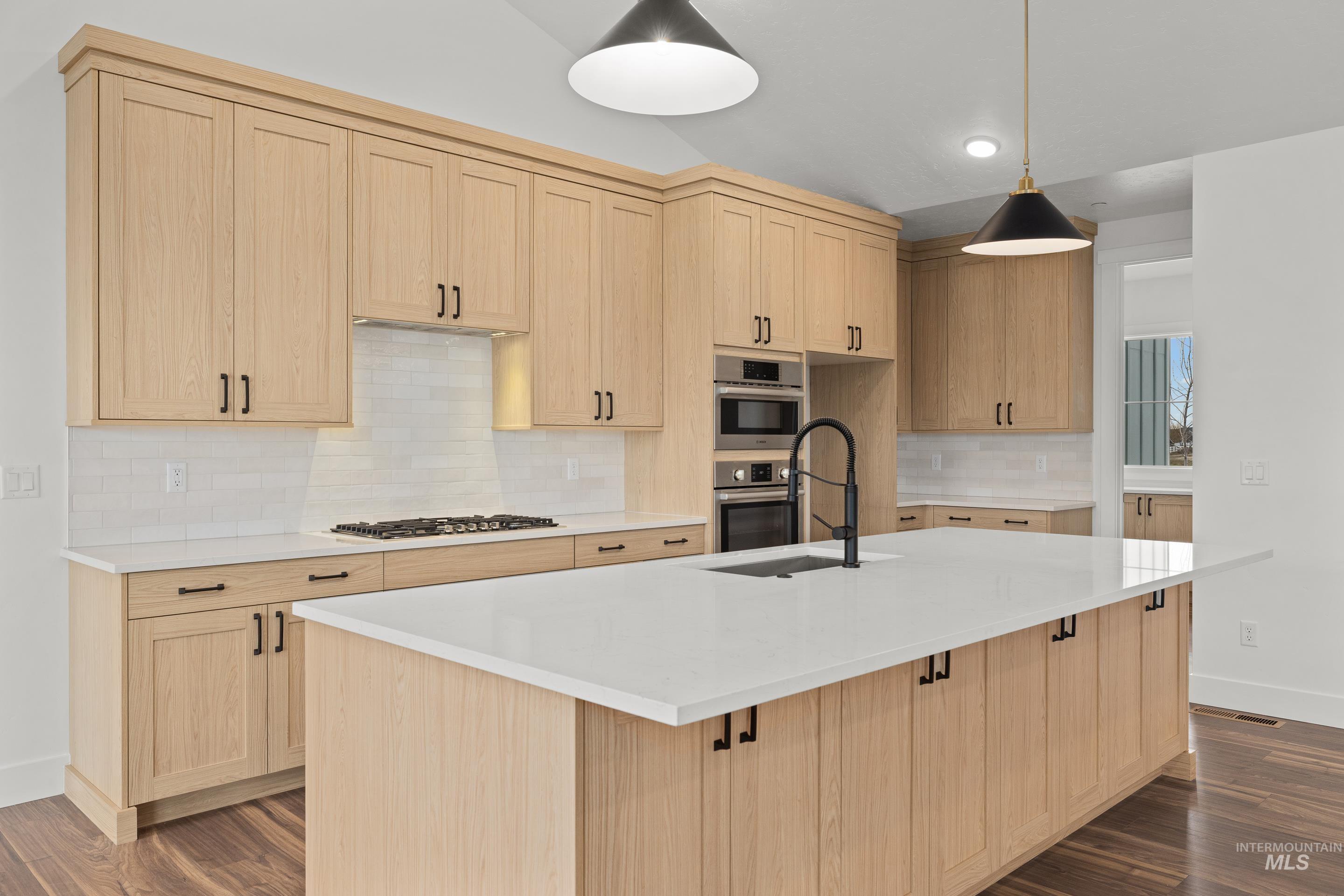 15280 Juniperwood Drive, Caldwell, Idaho 83607, 4 Bedrooms, 2.5 Bathrooms, Residential For Sale, Price $1,025,000,MLS 98974726