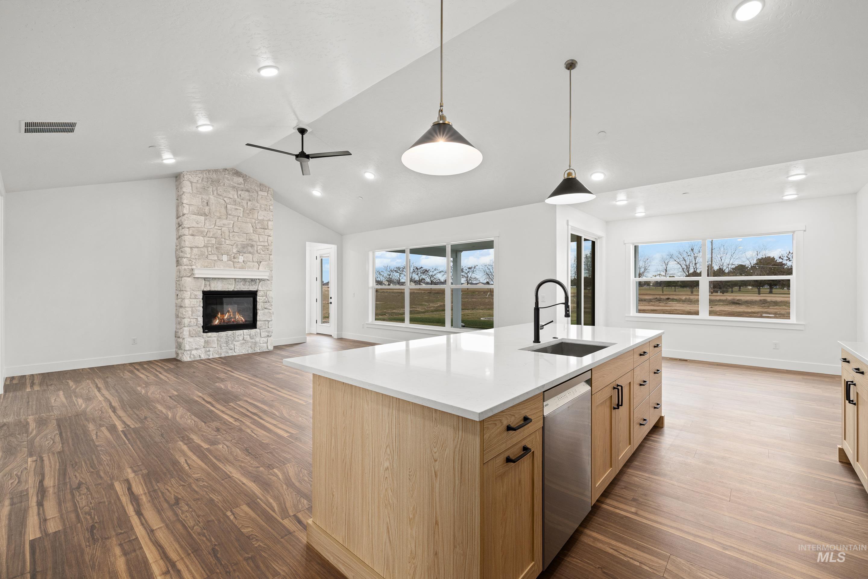 15280 Juniperwood Drive, Caldwell, Idaho 83607, 4 Bedrooms, 2.5 Bathrooms, Residential For Sale, Price $1,025,000,MLS 98974726