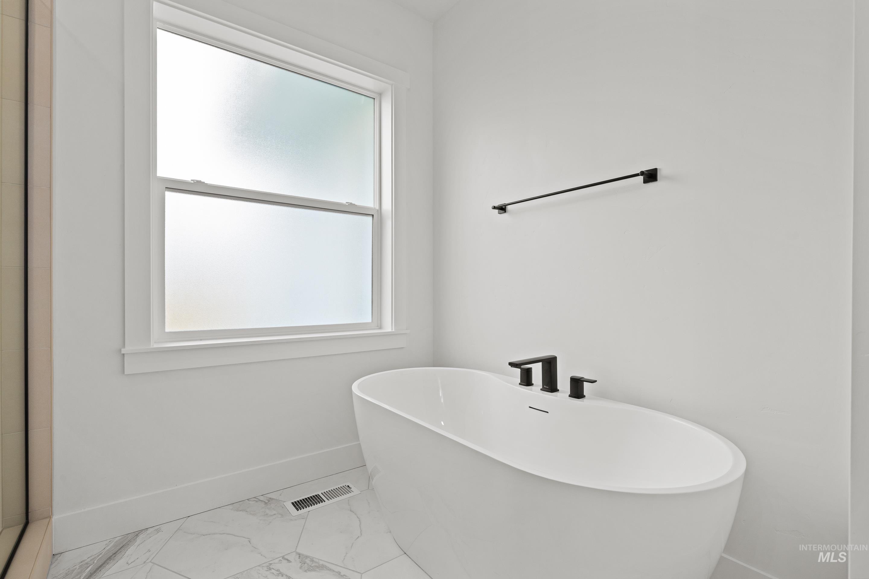 15280 Juniperwood Drive, Caldwell, Idaho 83607, 4 Bedrooms, 2.5 Bathrooms, Residential For Sale, Price $1,025,000,MLS 98974726