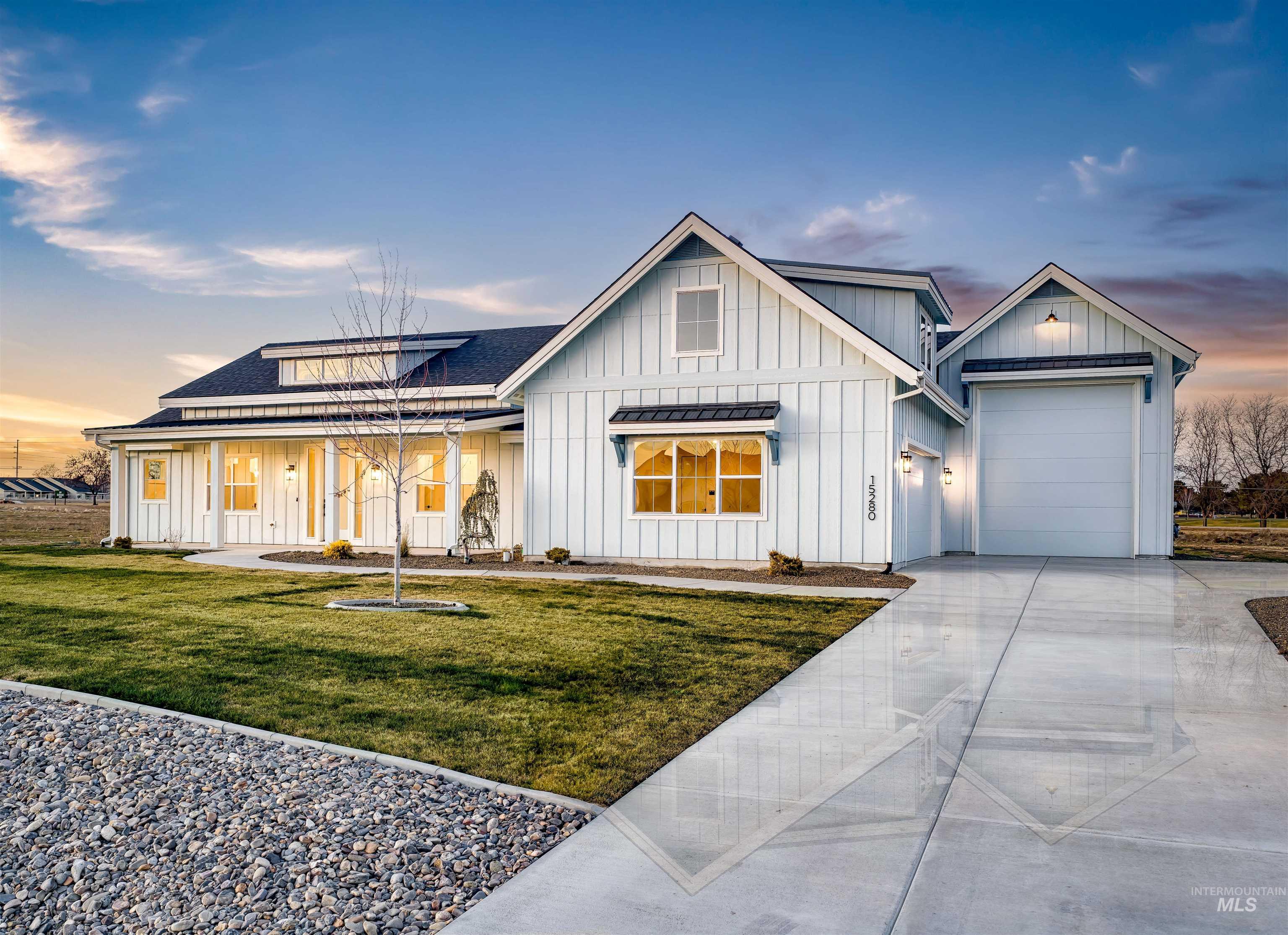 15280 Juniperwood Drive, Caldwell, Idaho 83607, 4 Bedrooms, 2.5 Bathrooms, Residential For Sale, Price $1,025,000,MLS 98974726