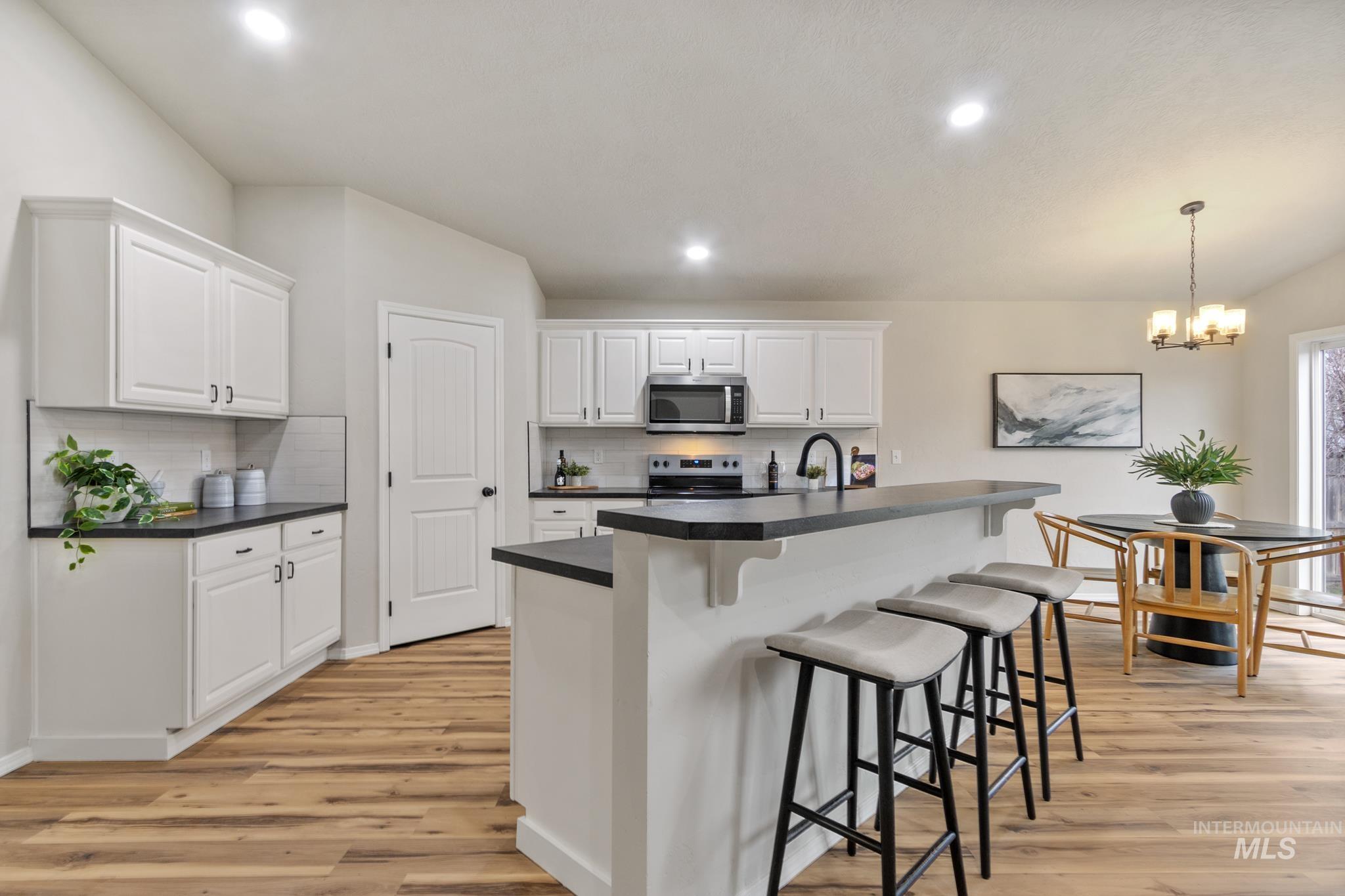 12753 Cultivator St, Caldwell, Idaho 83607, 4 Bedrooms, 2 Bathrooms, Residential For Sale, Price $370,000,MLS 98974727