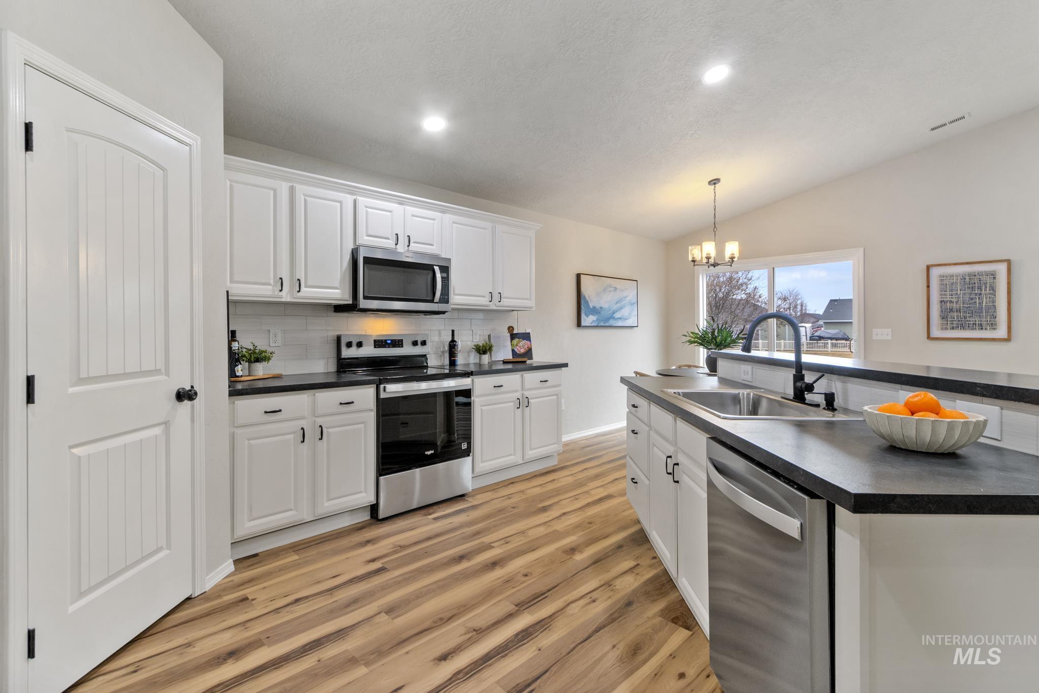 12753 Cultivator St, Caldwell, Idaho 83607, 4 Bedrooms, 2 Bathrooms, Residential For Sale, Price $370,000,MLS 98974727