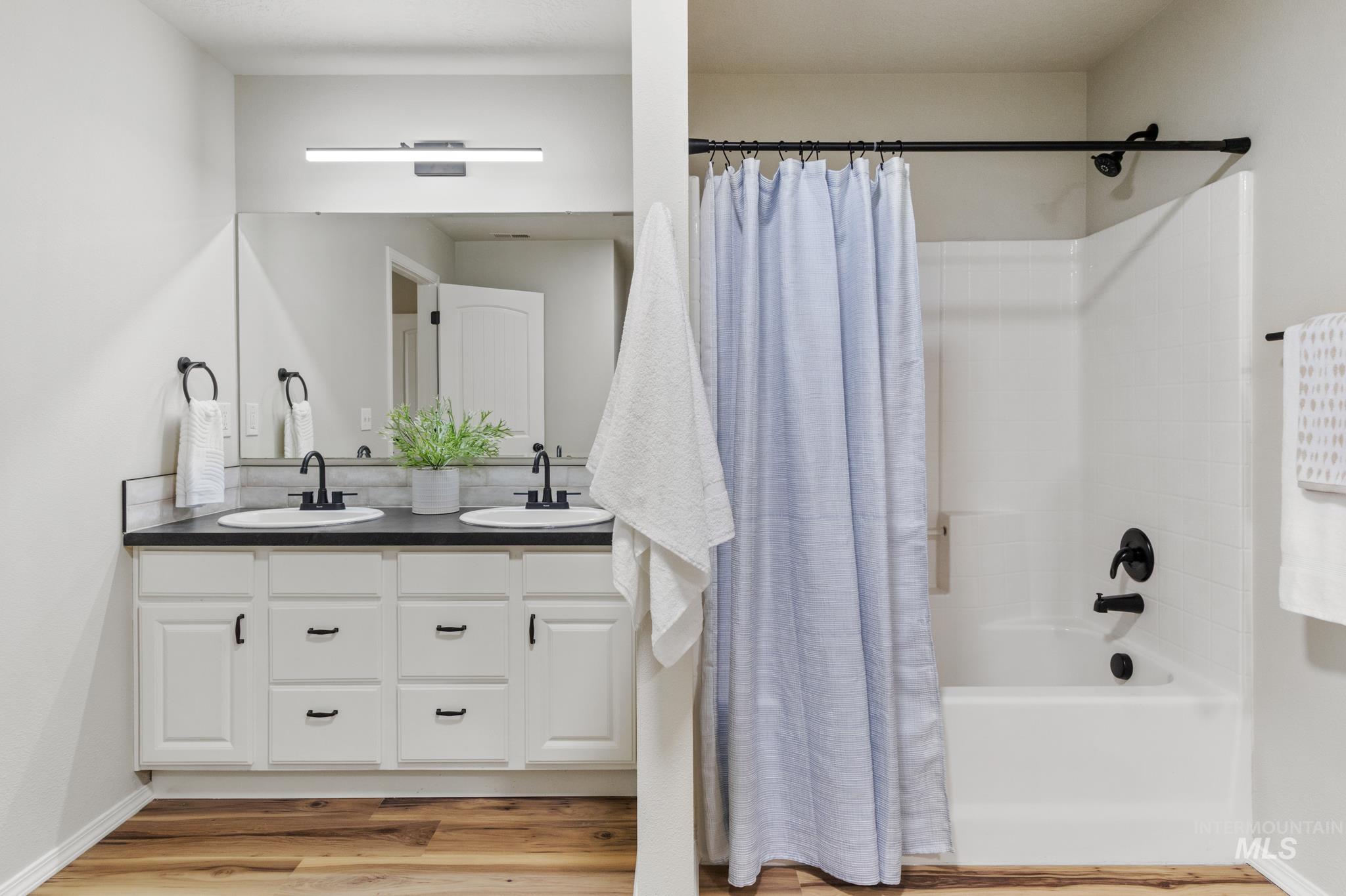 12753 Cultivator St, Caldwell, Idaho 83607, 4 Bedrooms, 2 Bathrooms, Residential For Sale, Price $370,000,MLS 98974727