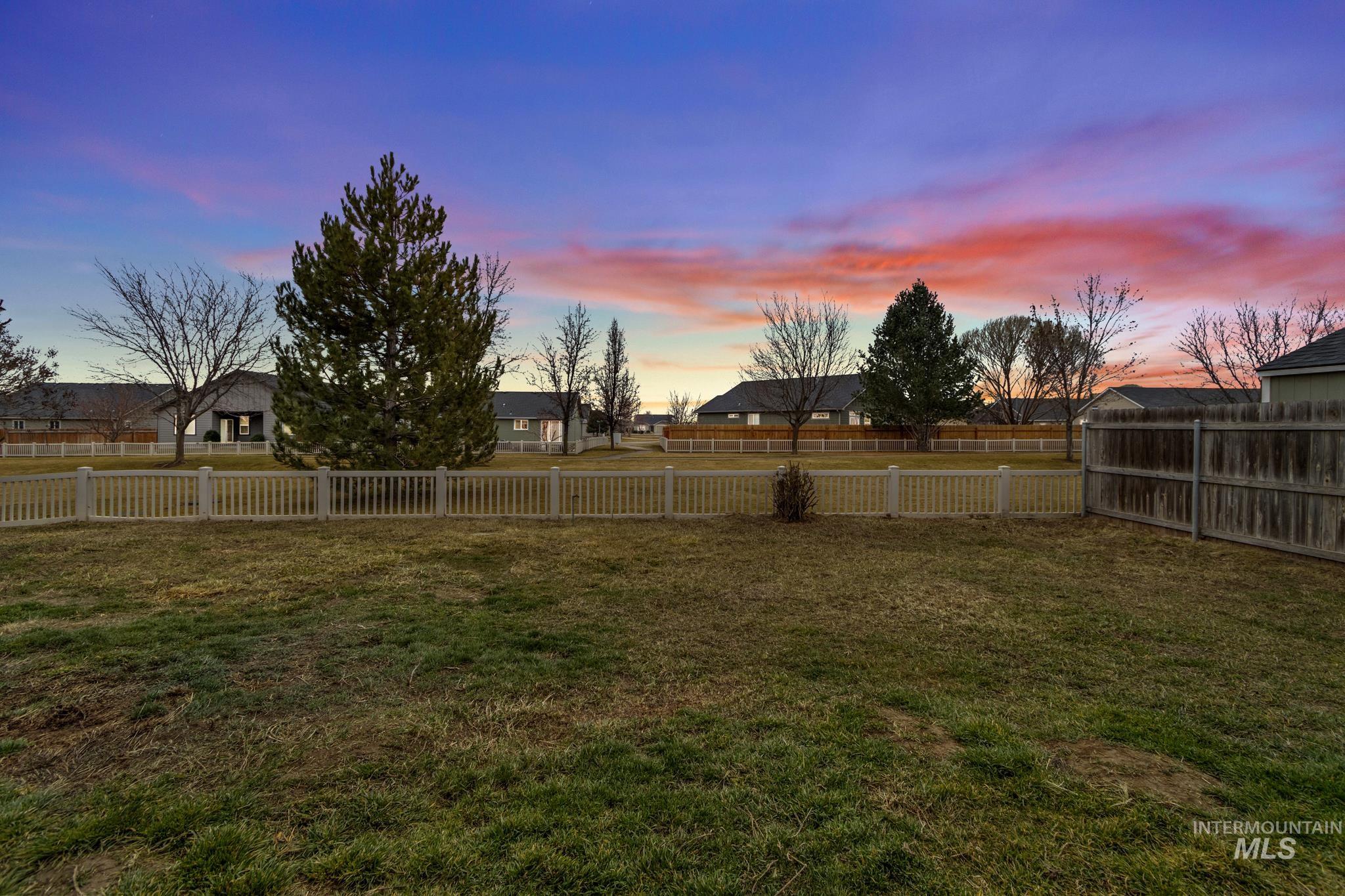 12753 Cultivator St, Caldwell, Idaho 83607, 4 Bedrooms, 2 Bathrooms, Residential For Sale, Price $370,000,MLS 98974727