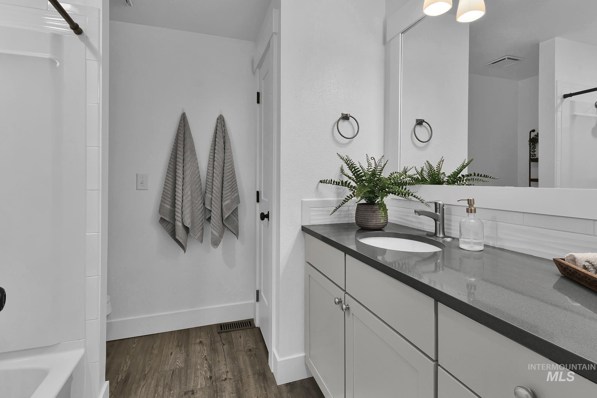 11673 W Musket Ct, Boise, Idaho 83713, 3 Bedrooms, 2 Bathrooms, Residential For Sale, Price $424,500,MLS 98974728