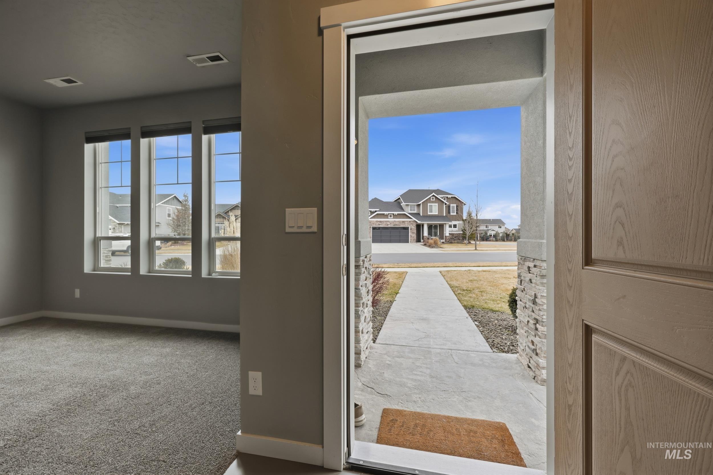 1097 N World Cup Ln, Eagle, Idaho 83616, 3 Bedrooms, 2.5 Bathrooms, Residential For Sale, Price $419,000,MLS 98974729