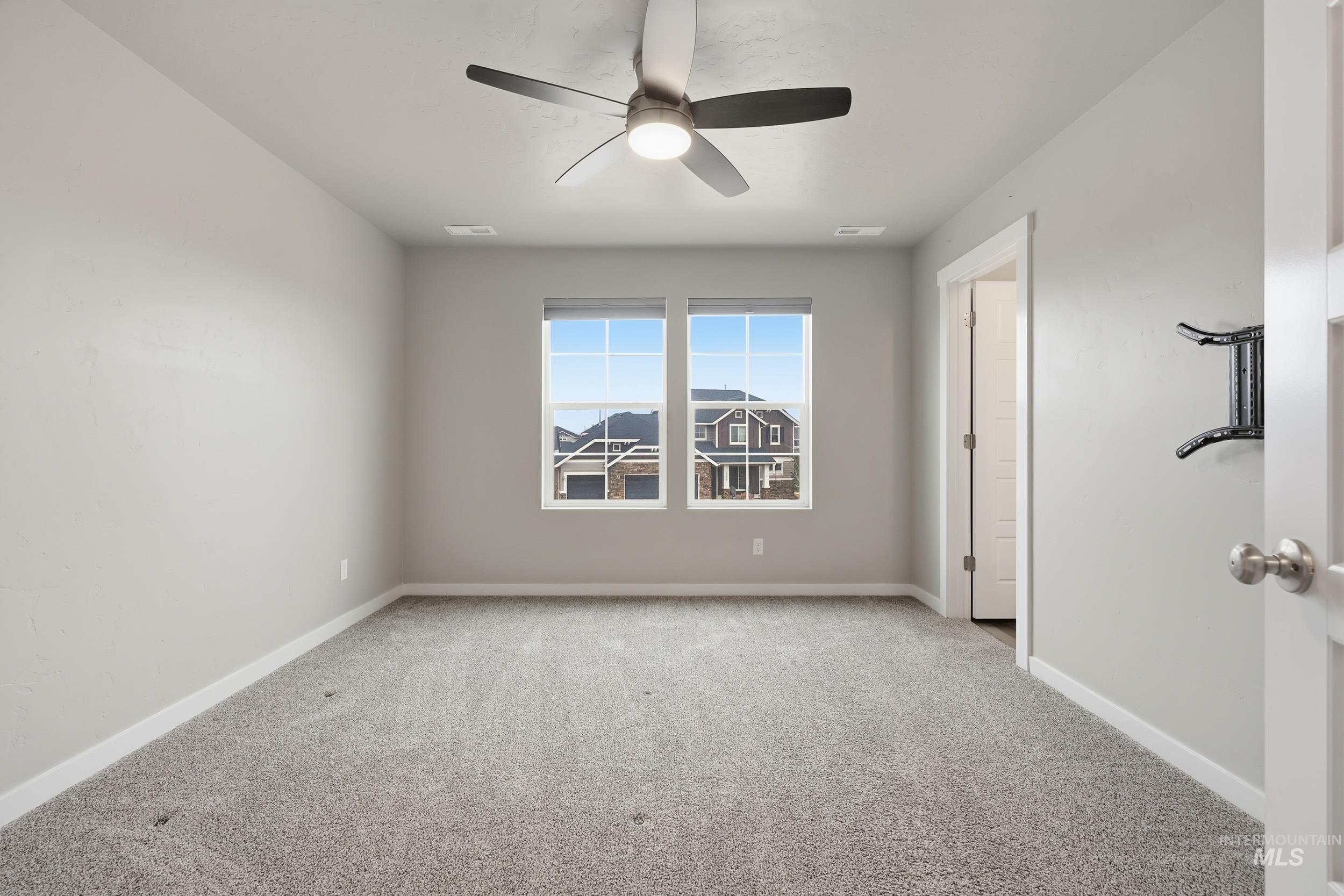 1097 N World Cup Ln, Eagle, Idaho 83616, 3 Bedrooms, 2.5 Bathrooms, Residential For Sale, Price $419,000,MLS 98974729