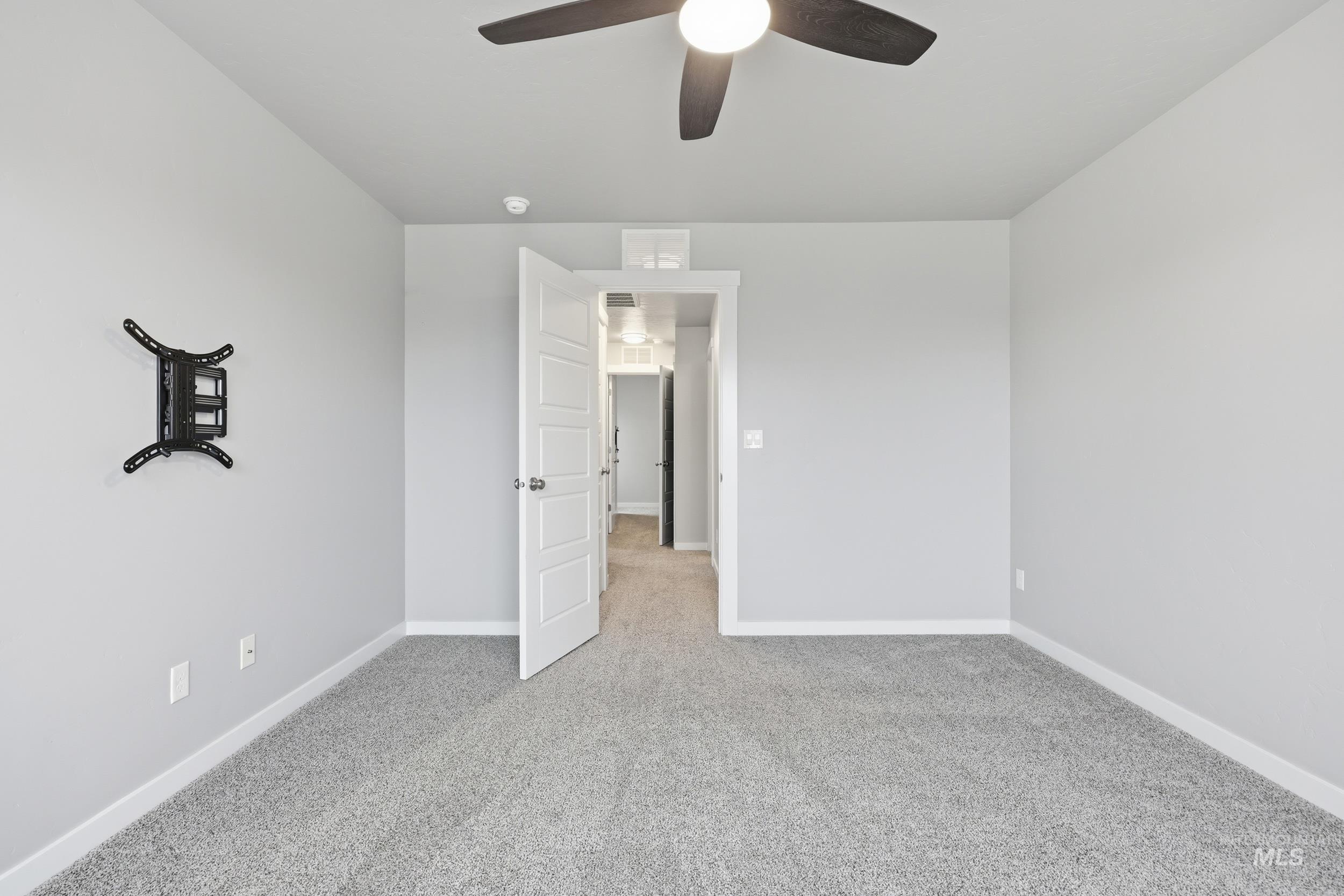 1097 N World Cup Ln, Eagle, Idaho 83616, 3 Bedrooms, 2.5 Bathrooms, Residential For Sale, Price $419,000, 98974729