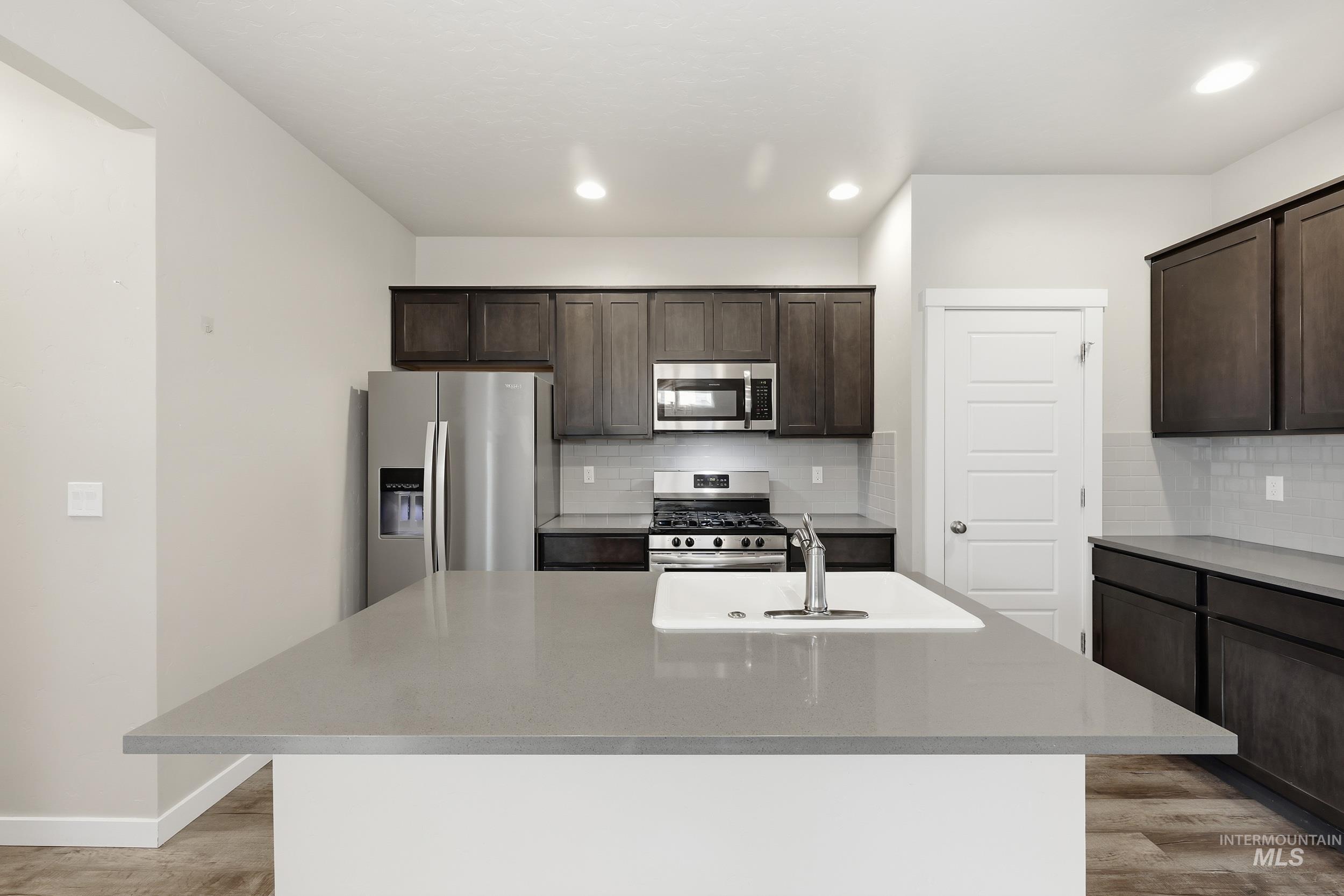 1097 N World Cup Ln, Eagle, Idaho 83616, 3 Bedrooms, 2.5 Bathrooms, Residential For Sale, Price $419,000,MLS 98974729